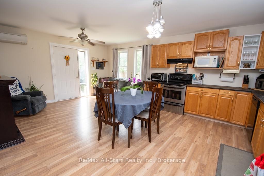 Photo 14 of 59 George Street W, Kawartha Lakes, Lindsay — HOMEH