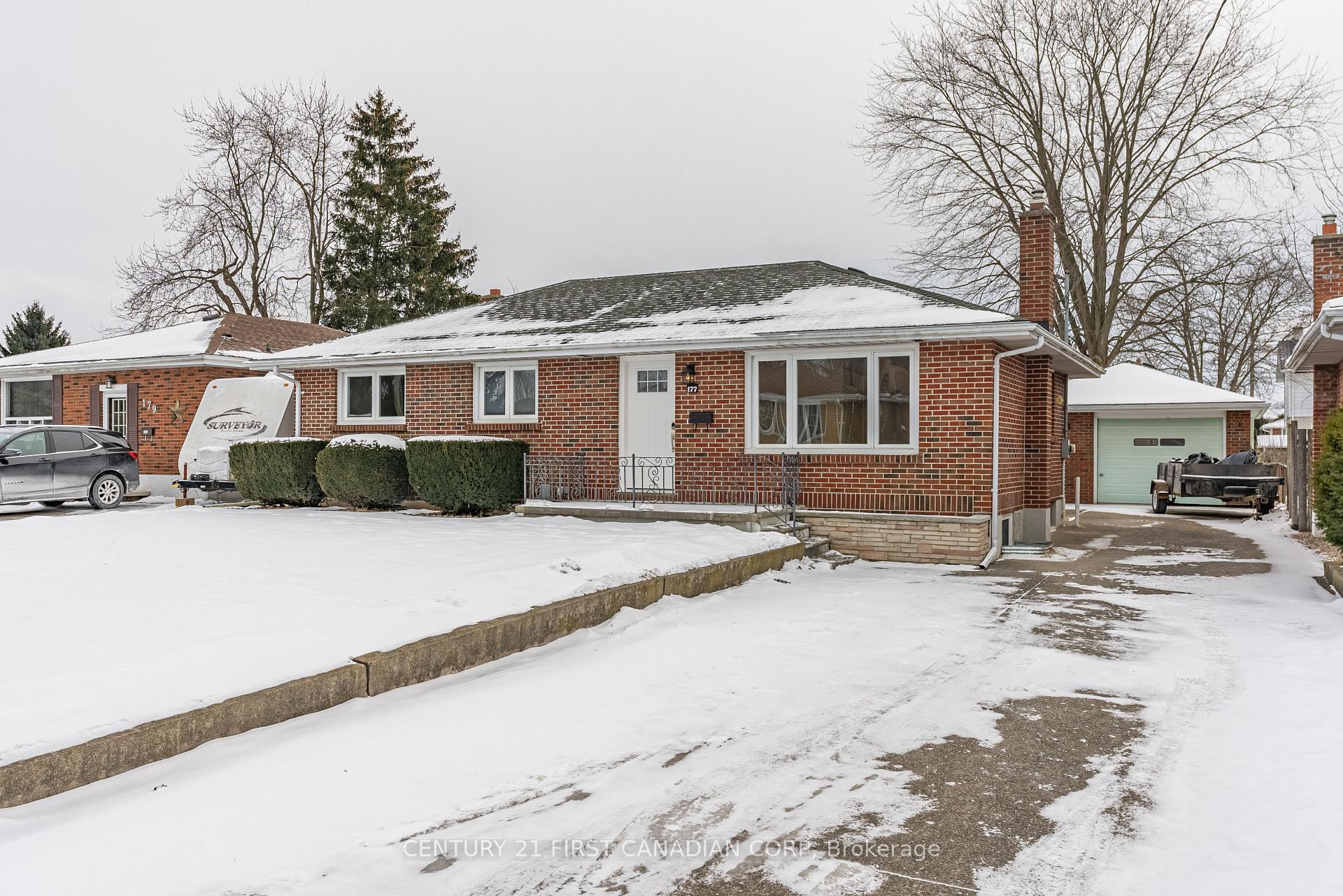 Photo 2 of Unit Upper, 177 Myrtle Street, St. Thomas — HOMEH