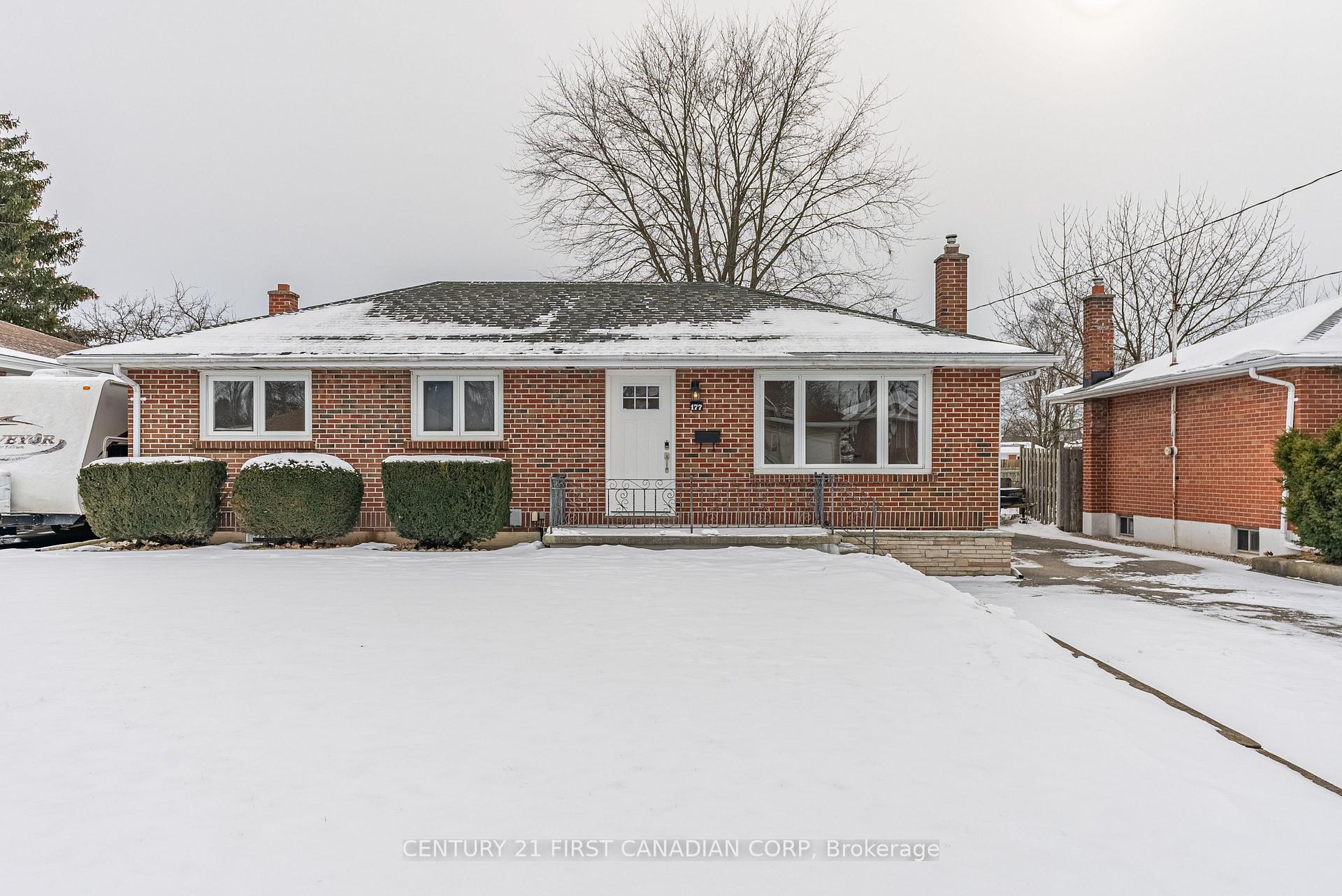Photo 4 of Unit Upper, 177 Myrtle Street, St. Thomas — HOMEH