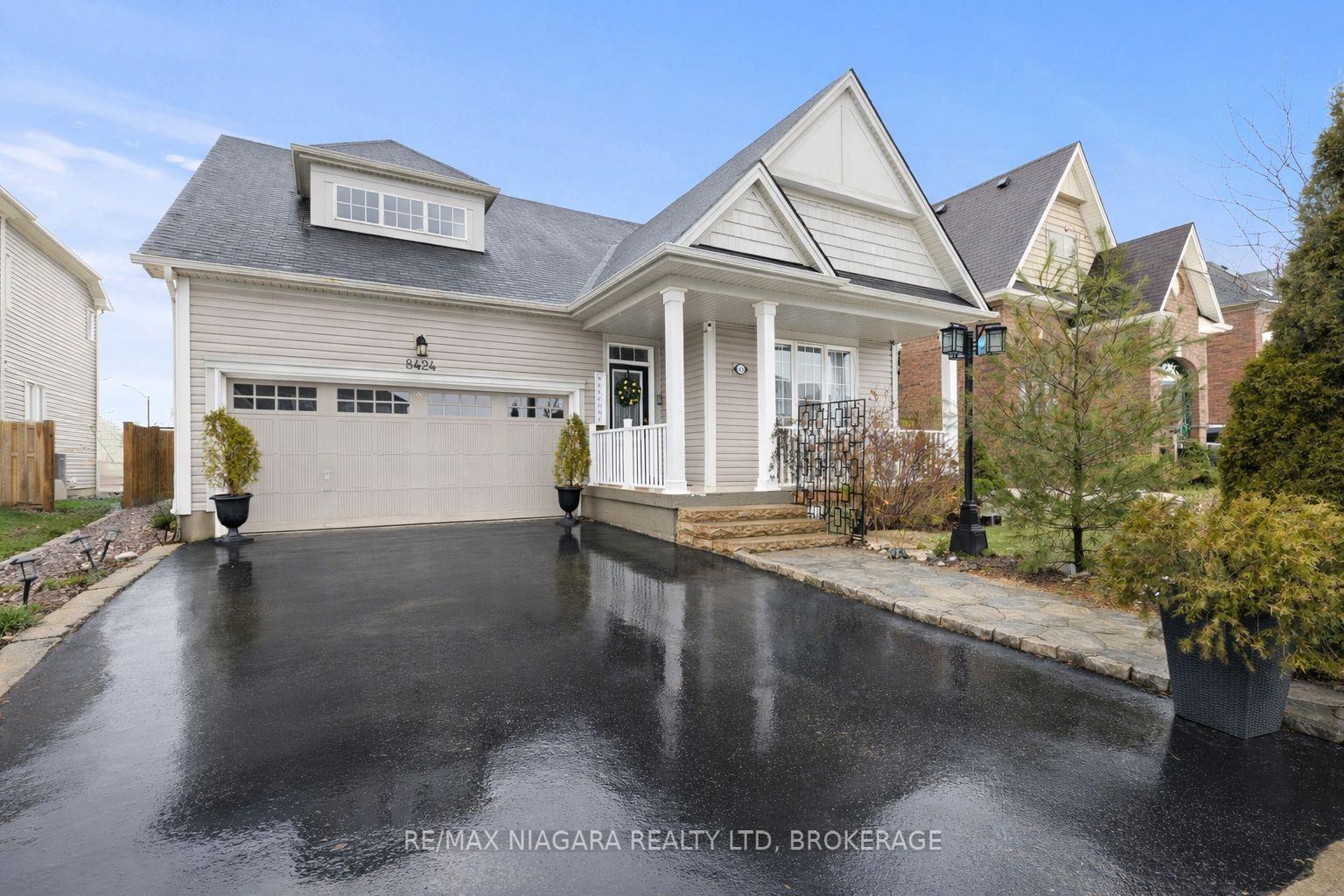 Photo 1 of 8424 Mulberry Drive, Niagara Falls, Brown — HOMEH