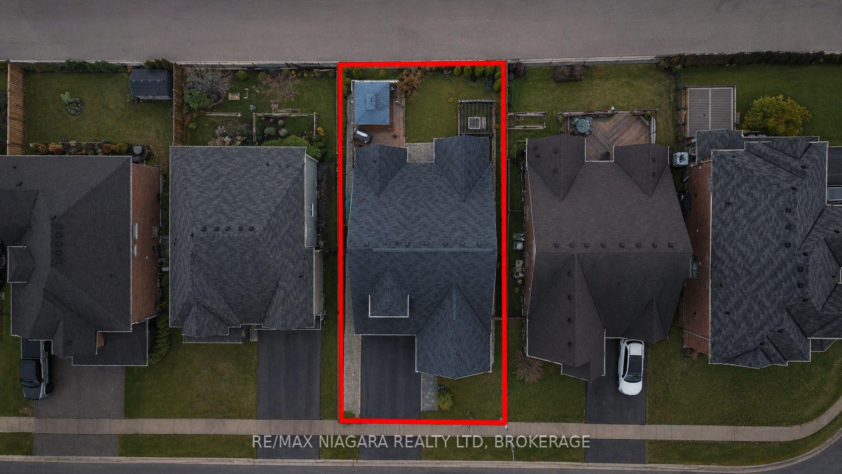 Photo 37 of 8424 Mulberry Drive, Niagara Falls, Brown — HOMEH