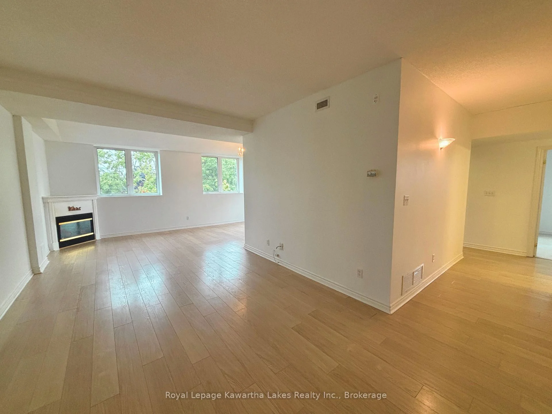 Photo 7 of Unit 404, 51 Rivermill Boulevard, Kawartha Lakes, Lindsay — HOMEH