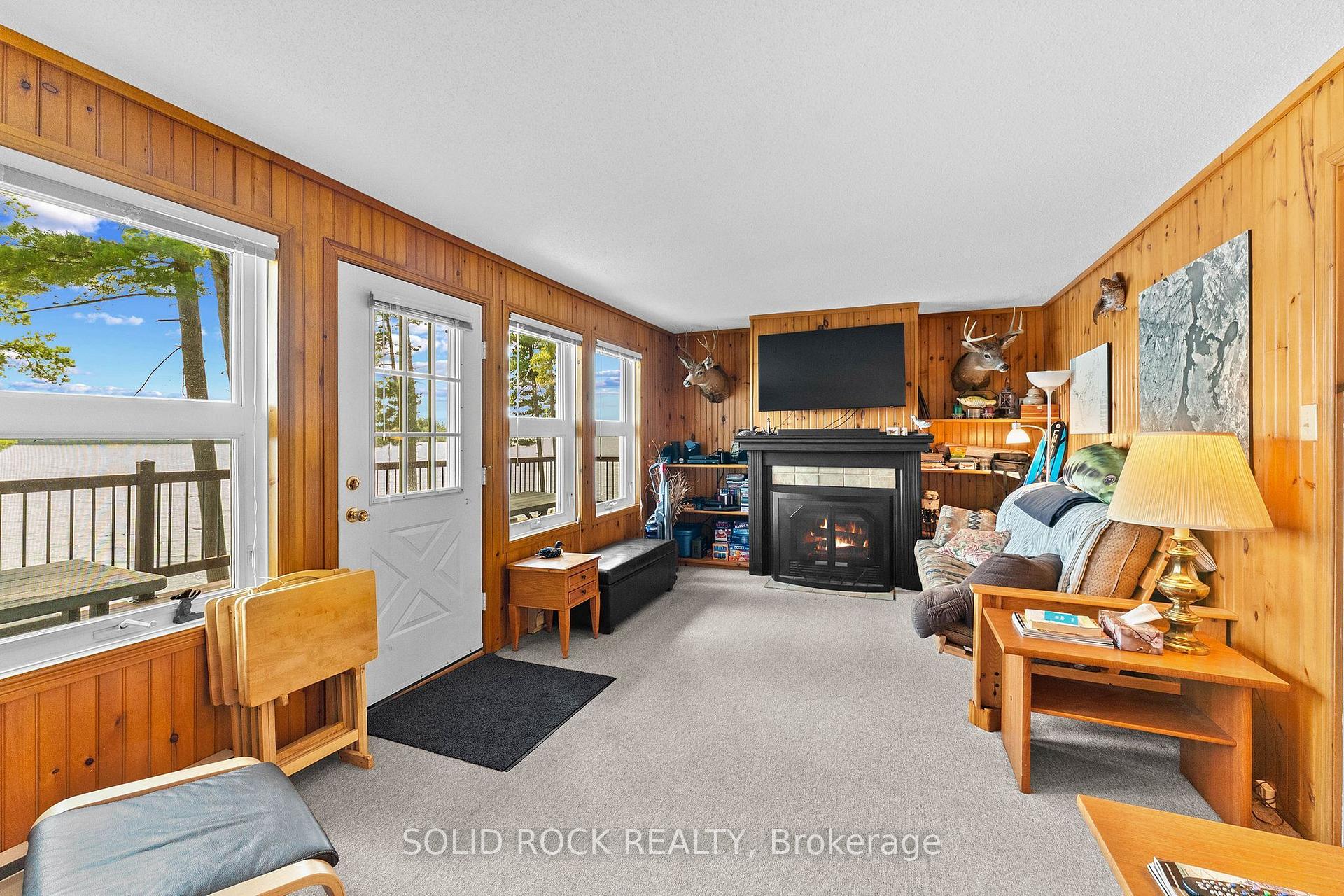 Photo 5 of 992 White Lake, Lanark Highlands, Lanark Highlands (Darling) Twp — HOMEH