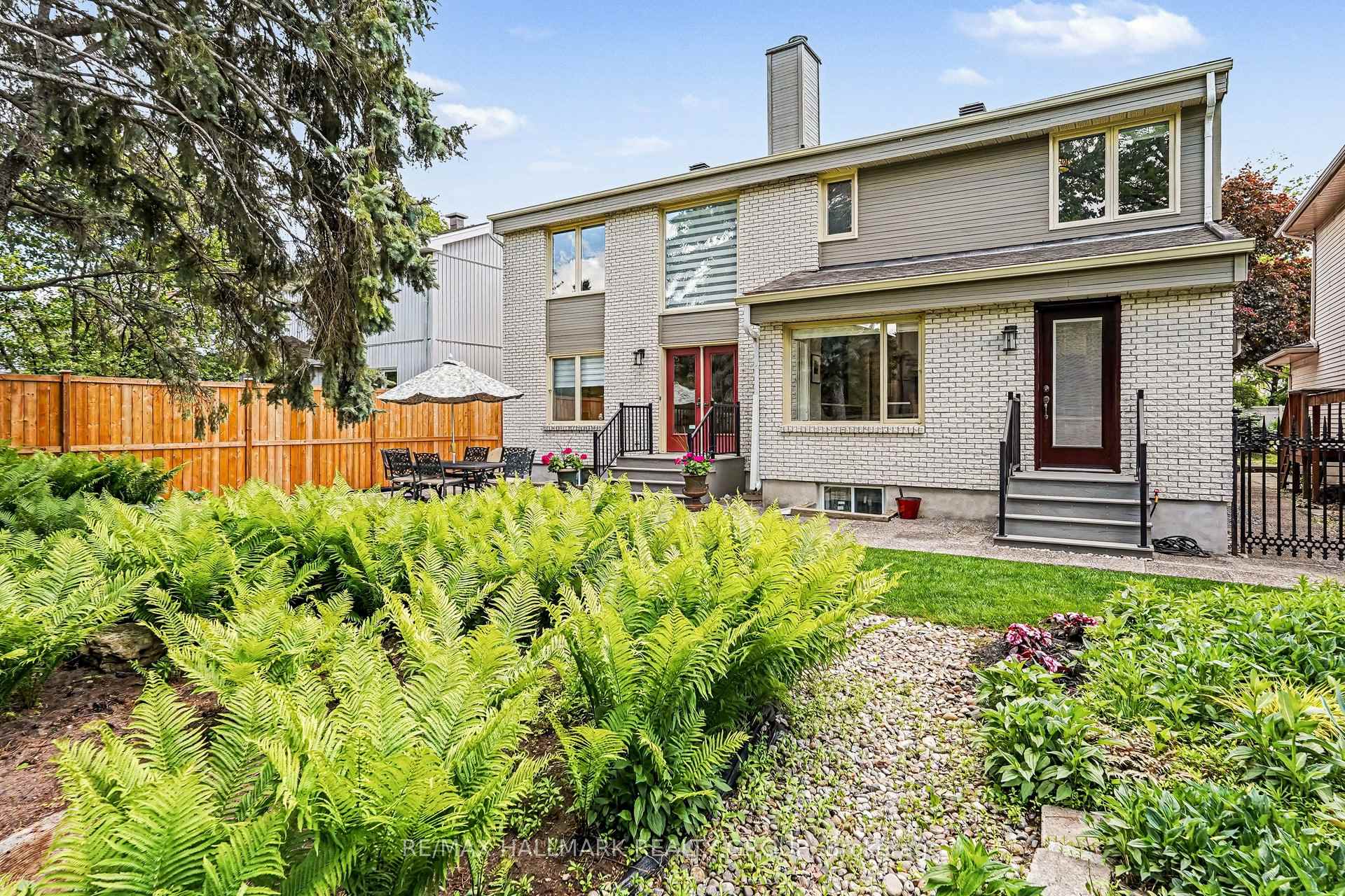 Photo 3 of 789 Mooneys Bay Place, Ottawa, Mooneys Bay/Riverside Park — HOMEH