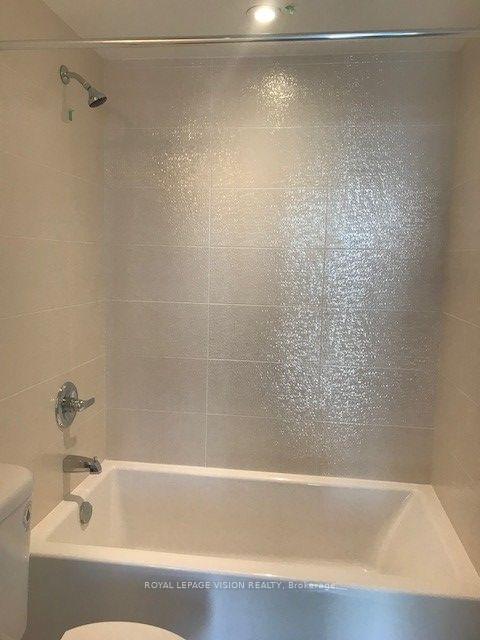 Photo 10 of Unit 2703, 10 York Street, Toronto, Waterfront Communities — HOMEH