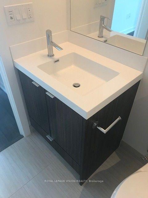 Photo 11 of Unit 2703, 10 York Street, Toronto, Waterfront Communities — HOMEH
