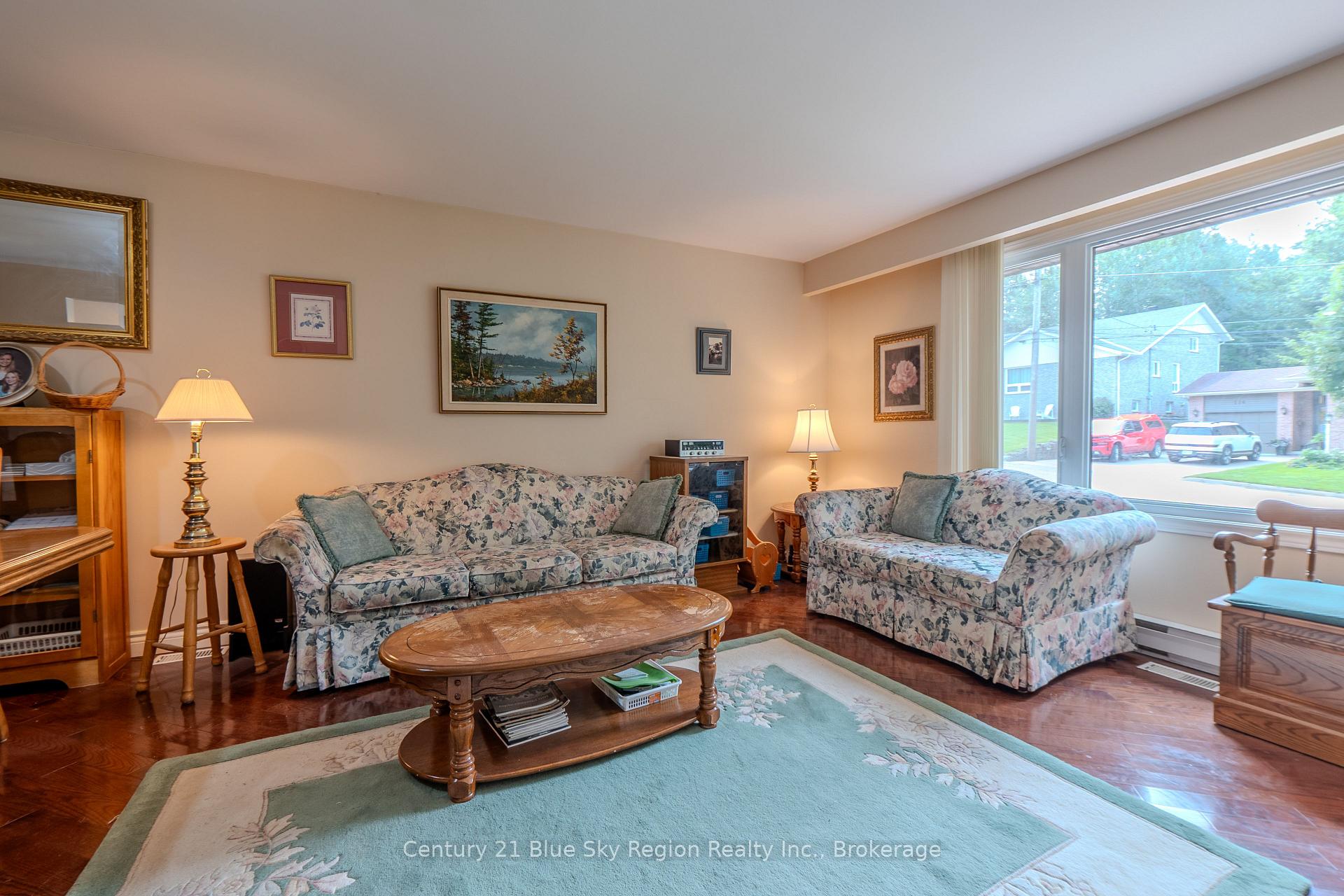 Photo 9 of 113 Sable Crescent, North Bay, Birchaven — HOMEH