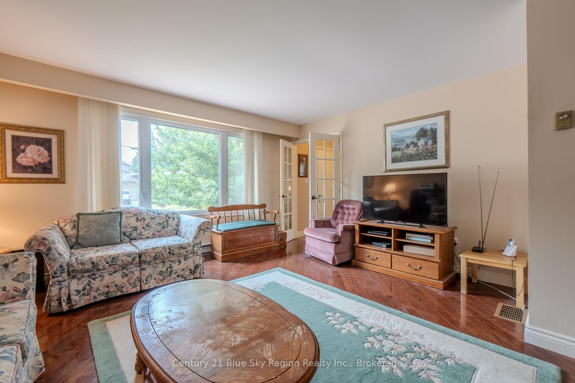 Photo 12 of 113 Sable Crescent, North Bay, Birchaven — HOMEH