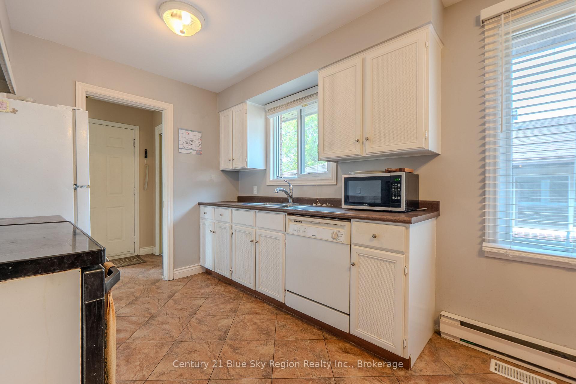 Photo 18 of 113 Sable Crescent, North Bay, Birchaven — HOMEH