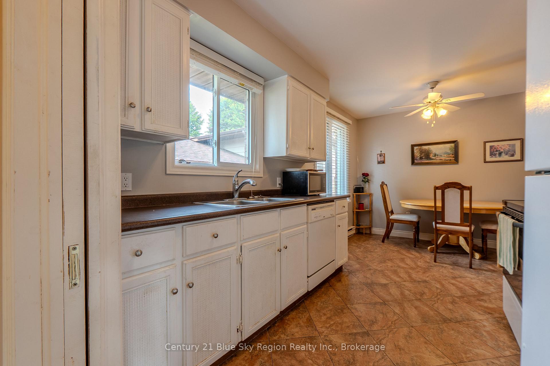 Photo 20 of 113 Sable Crescent, North Bay, Birchaven — HOMEH