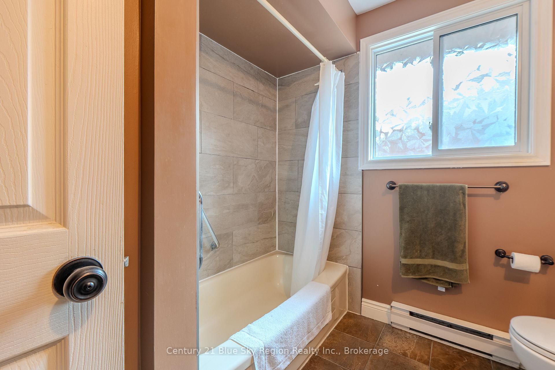 Photo 26 of 113 Sable Crescent, North Bay, Birchaven — HOMEH