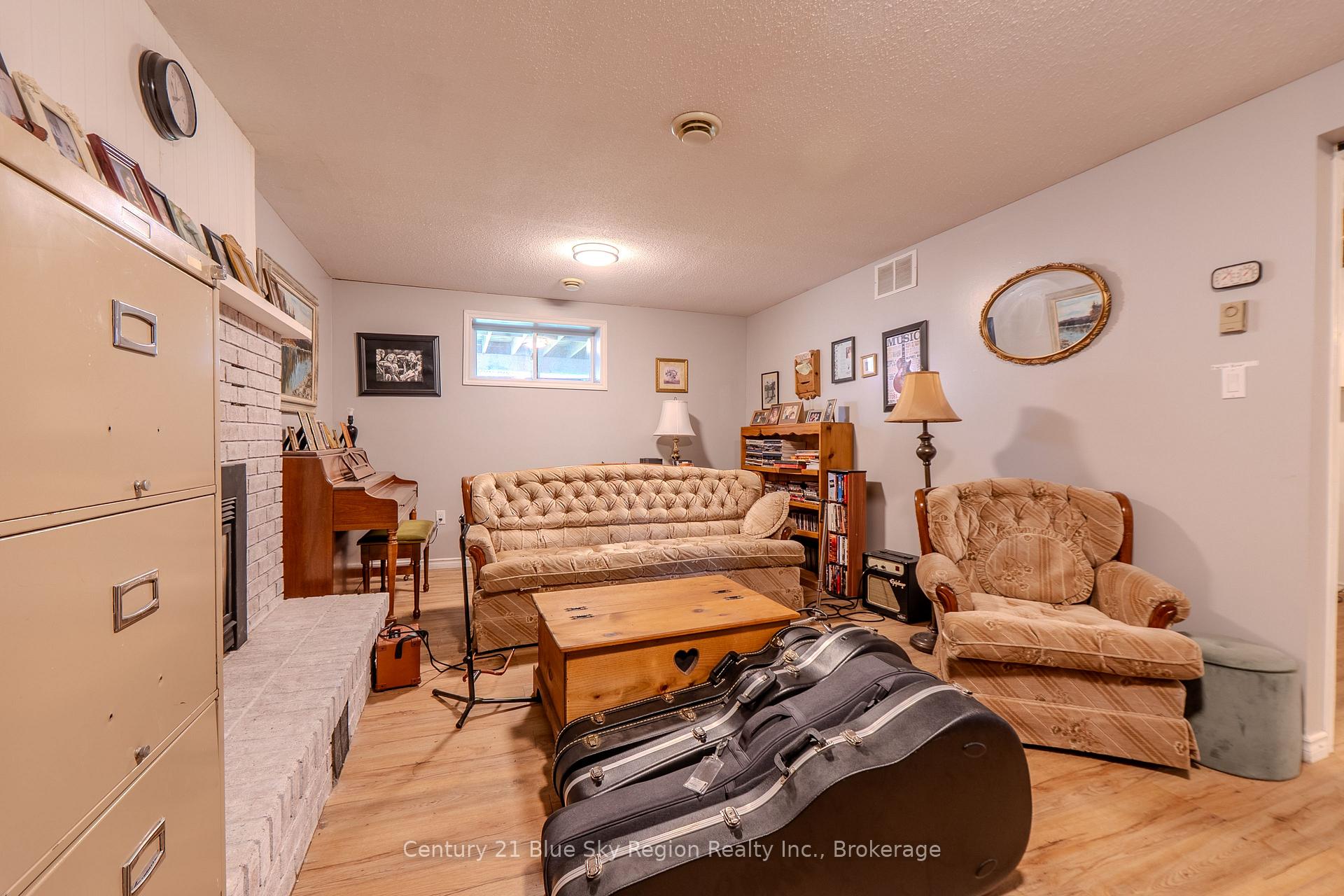 Photo 38 of 113 Sable Crescent, North Bay, Birchaven — HOMEH