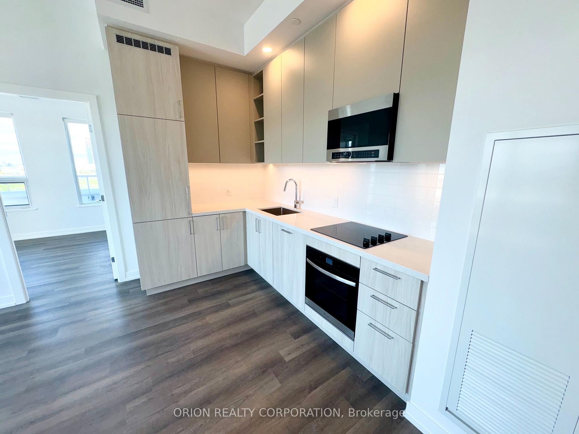 Photo 4 of Unit 302, 5 Meadowdale Road, Vaughan, Vaughan Corporate Centre — HOMEH