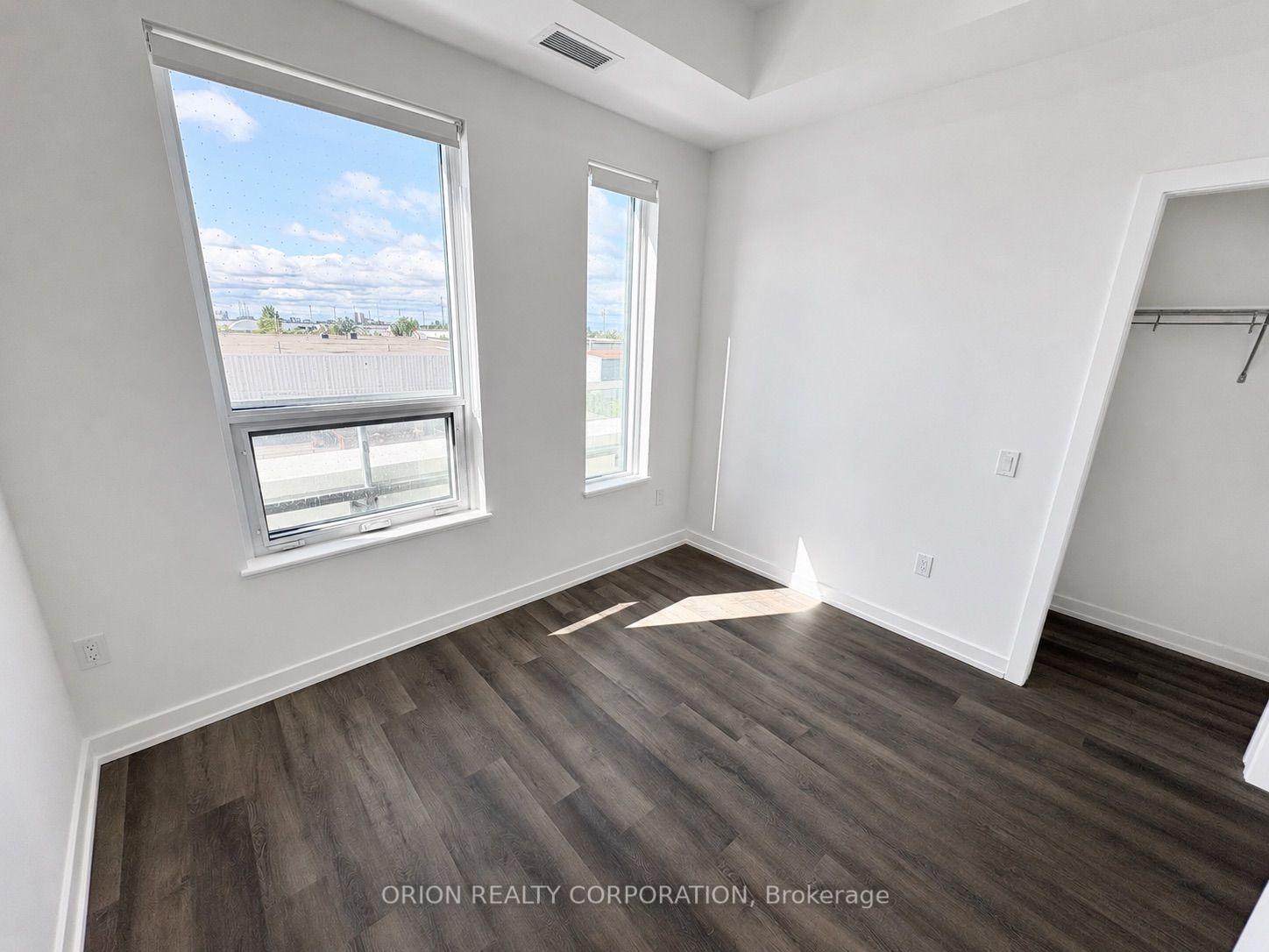 Photo 8 of Unit 302, 5 Meadowdale Road, Vaughan, Vaughan Corporate Centre — HOMEH