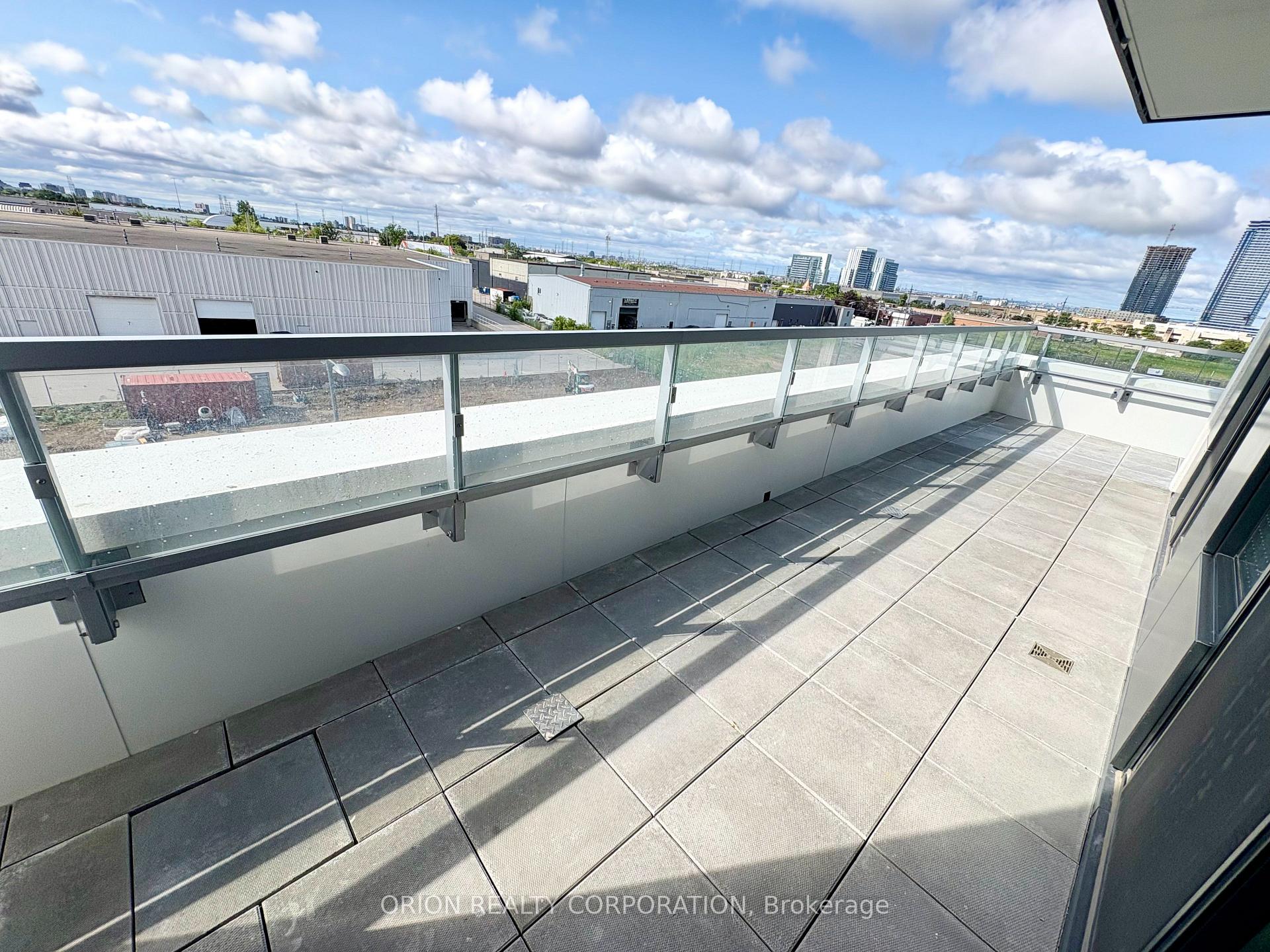 Photo 17 of Unit 302, 5 Meadowdale Road, Vaughan, Vaughan Corporate Centre — HOMEH