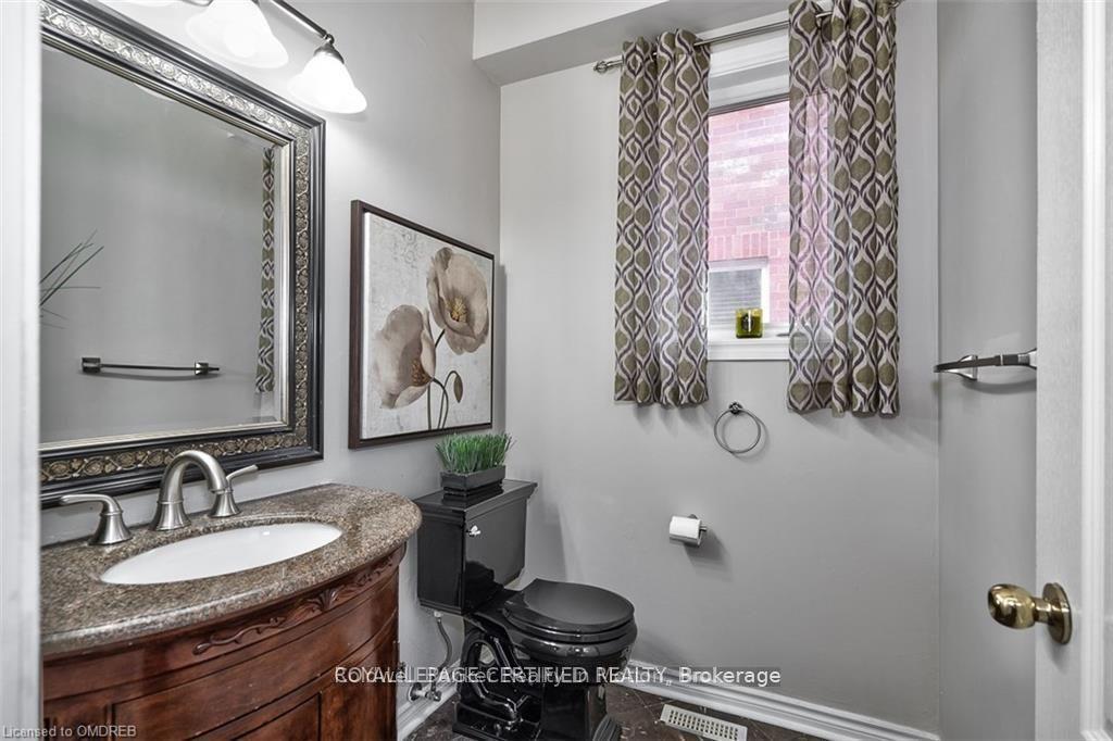 Photo 14 of 2499 Highmount Crescent, Oakville, Westmount — HOMEH