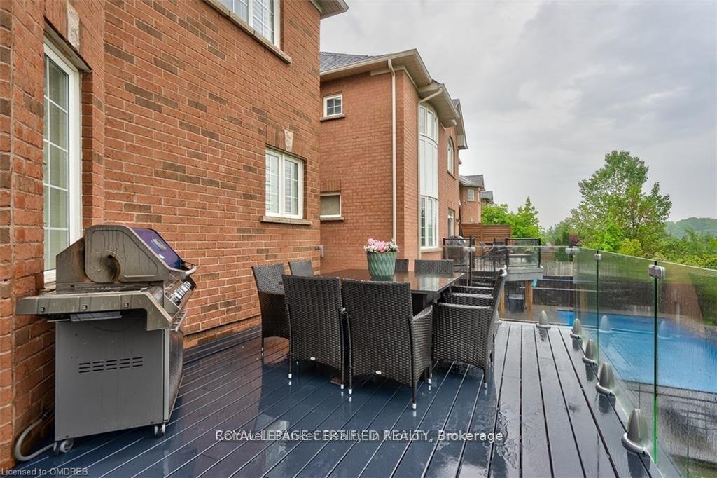Photo 19 of 2499 Highmount Crescent, Oakville, Westmount — HOMEH