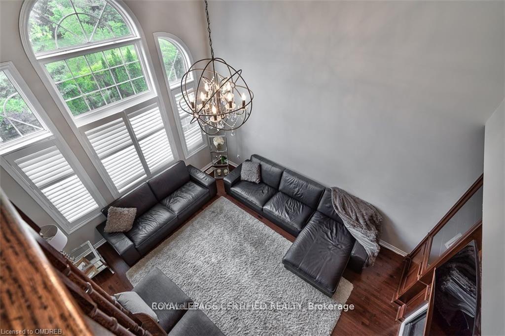 Photo 22 of 2499 Highmount Crescent, Oakville, Westmount — HOMEH