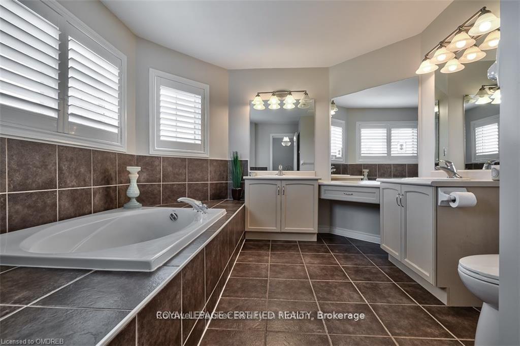 Photo 26 of 2499 Highmount Crescent, Oakville, Westmount — HOMEH