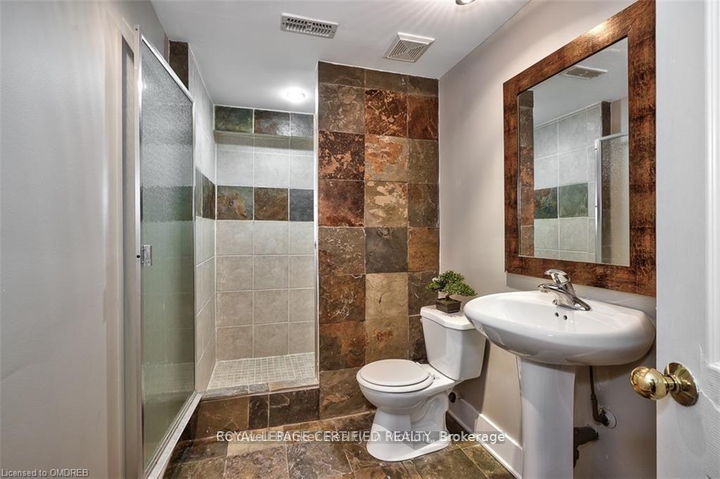 Photo 37 of 2499 Highmount Crescent, Oakville, Westmount — HOMEH