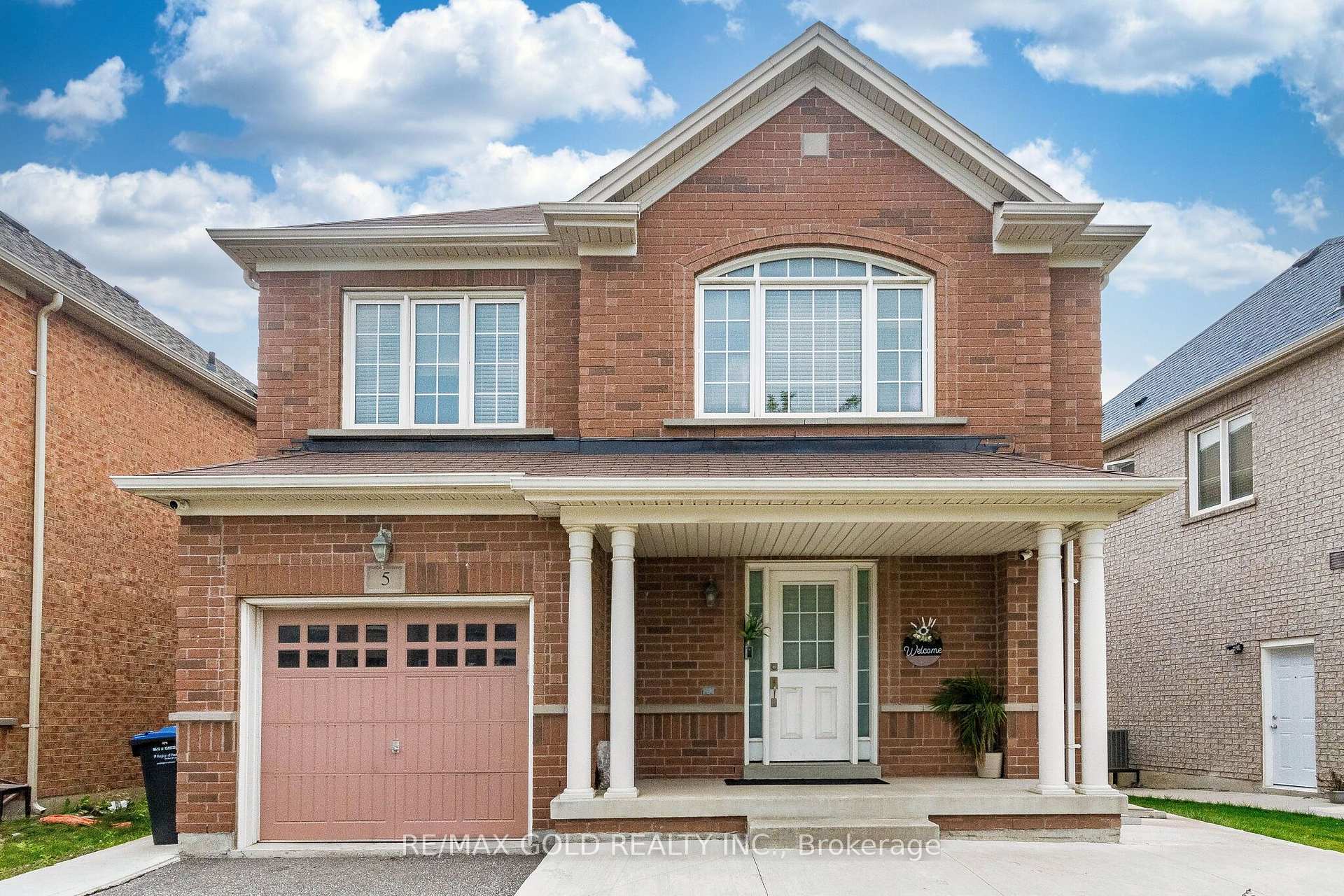 Photo 2 of 5 Denali Crescent, Brampton, Bram East — HOMEH