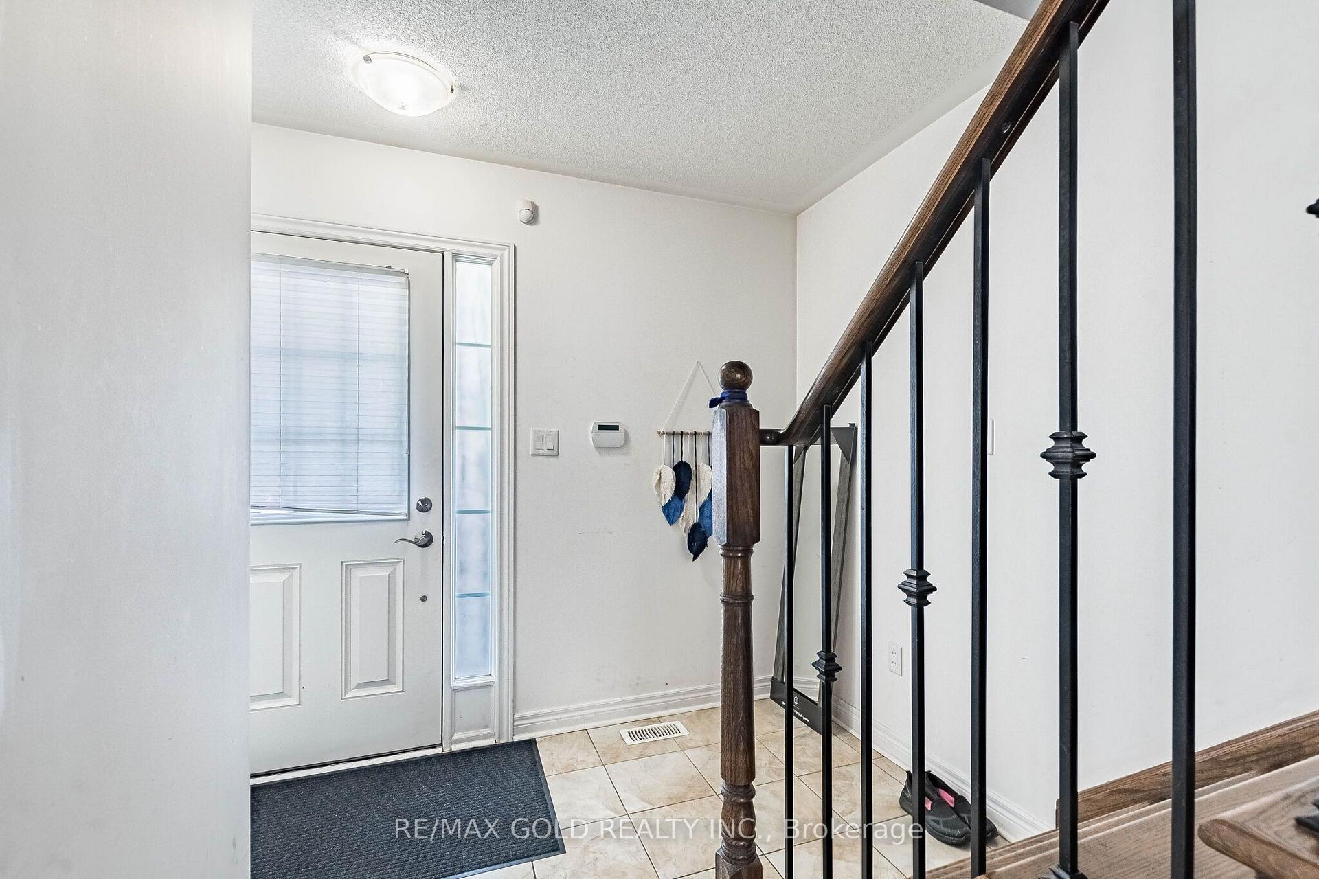 Photo 8 of 5 Denali Crescent, Brampton, Bram East — HOMEH