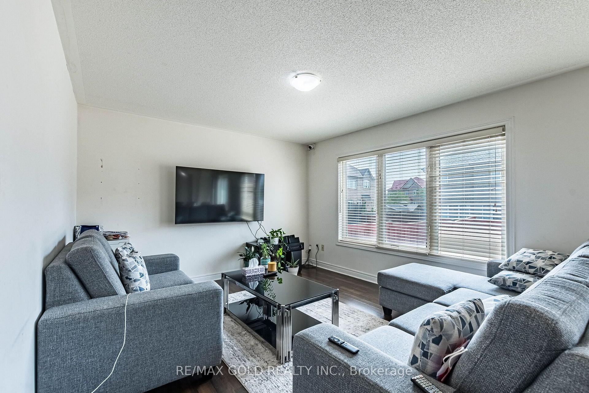 Photo 12 of 5 Denali Crescent, Brampton, Bram East — HOMEH
