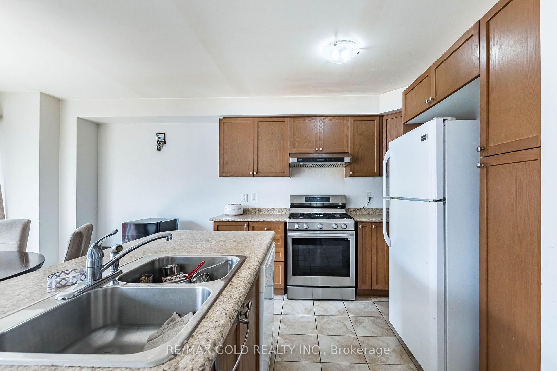 Photo 18 of 5 Denali Crescent, Brampton, Bram East — HOMEH