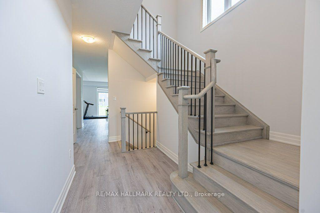 Photo 5 of 32 Nicort Road, Wasaga Beach — HOMEH