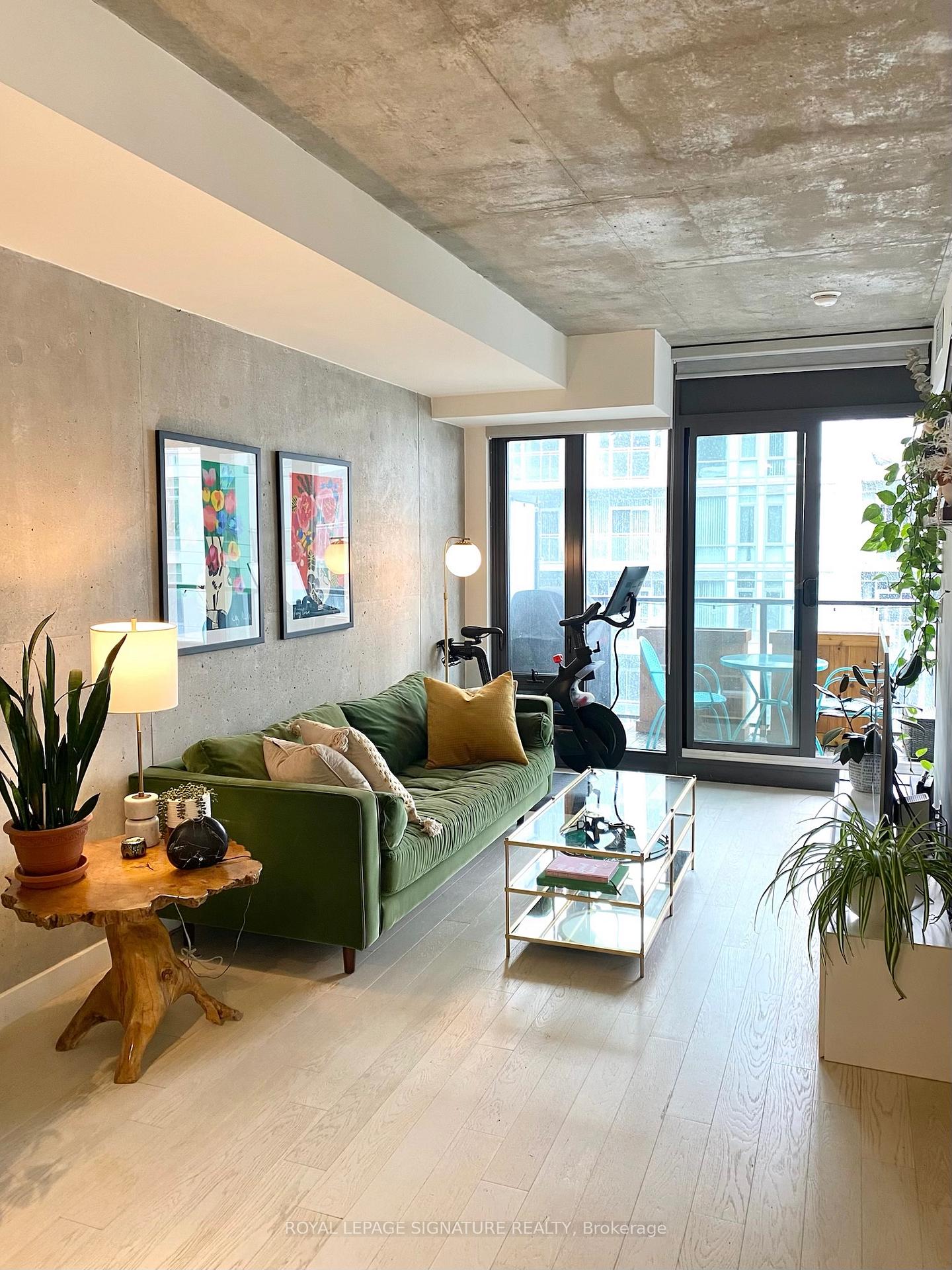 Photo 1 of Unit 1413, 111 Bathurst Street, Toronto, Waterfront Communities — HOMEH
