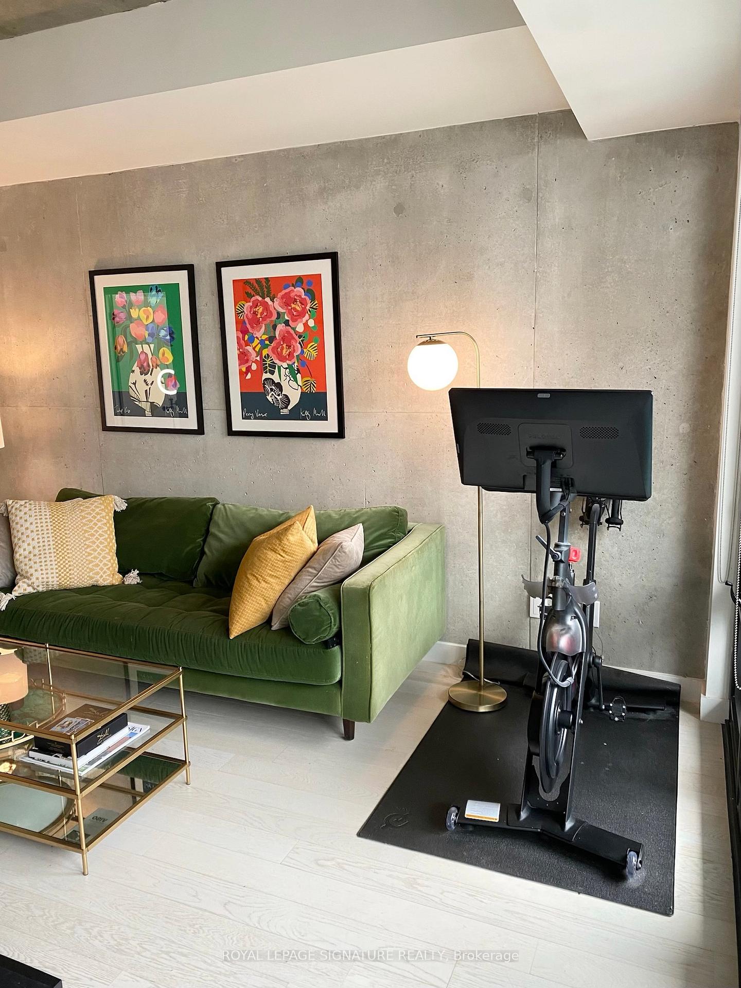 Photo 3 of Unit 1413, 111 Bathurst Street, Toronto, Waterfront Communities — HOMEH