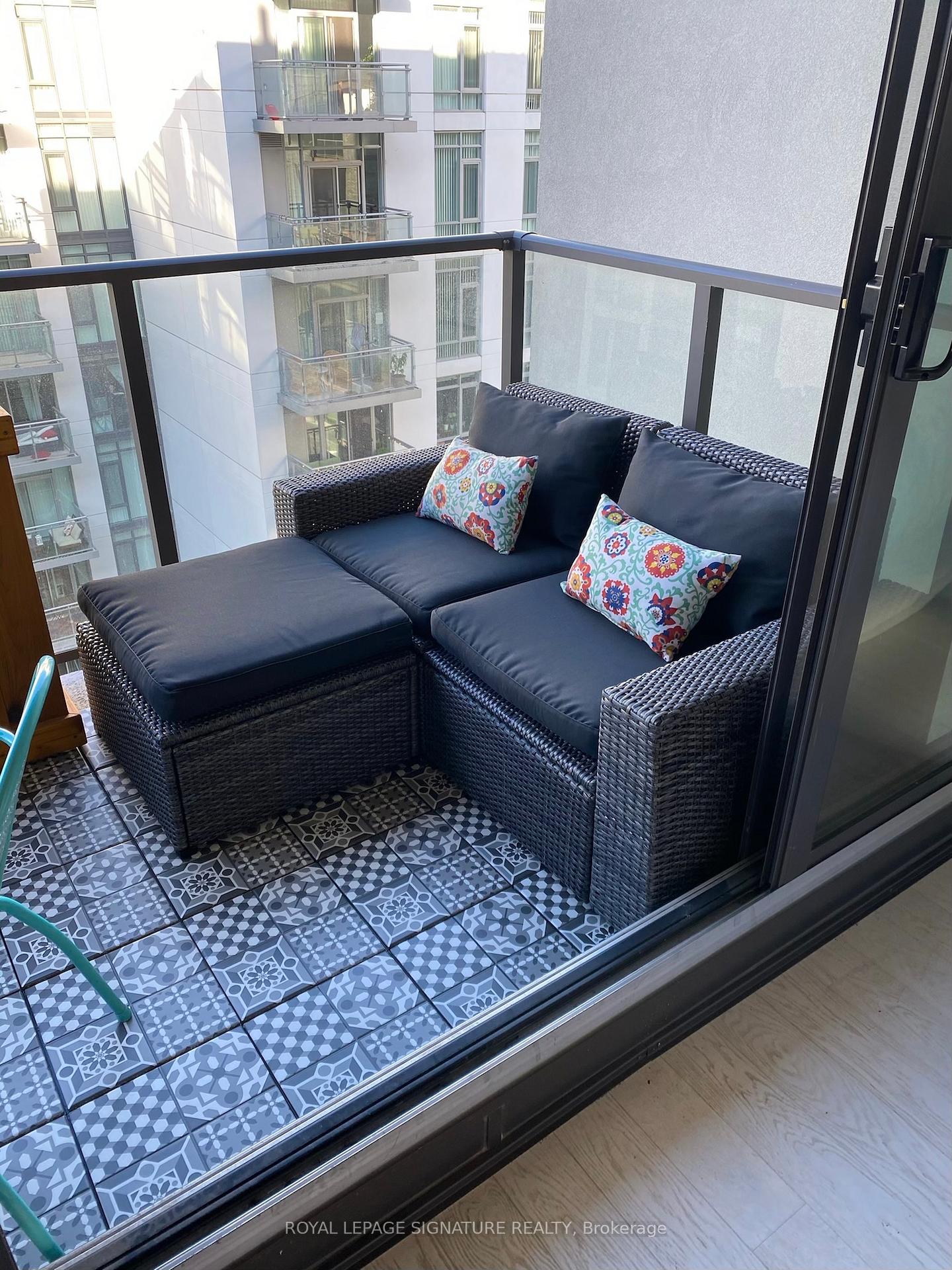 Photo 8 of Unit 1413, 111 Bathurst Street, Toronto, Waterfront Communities — HOMEH