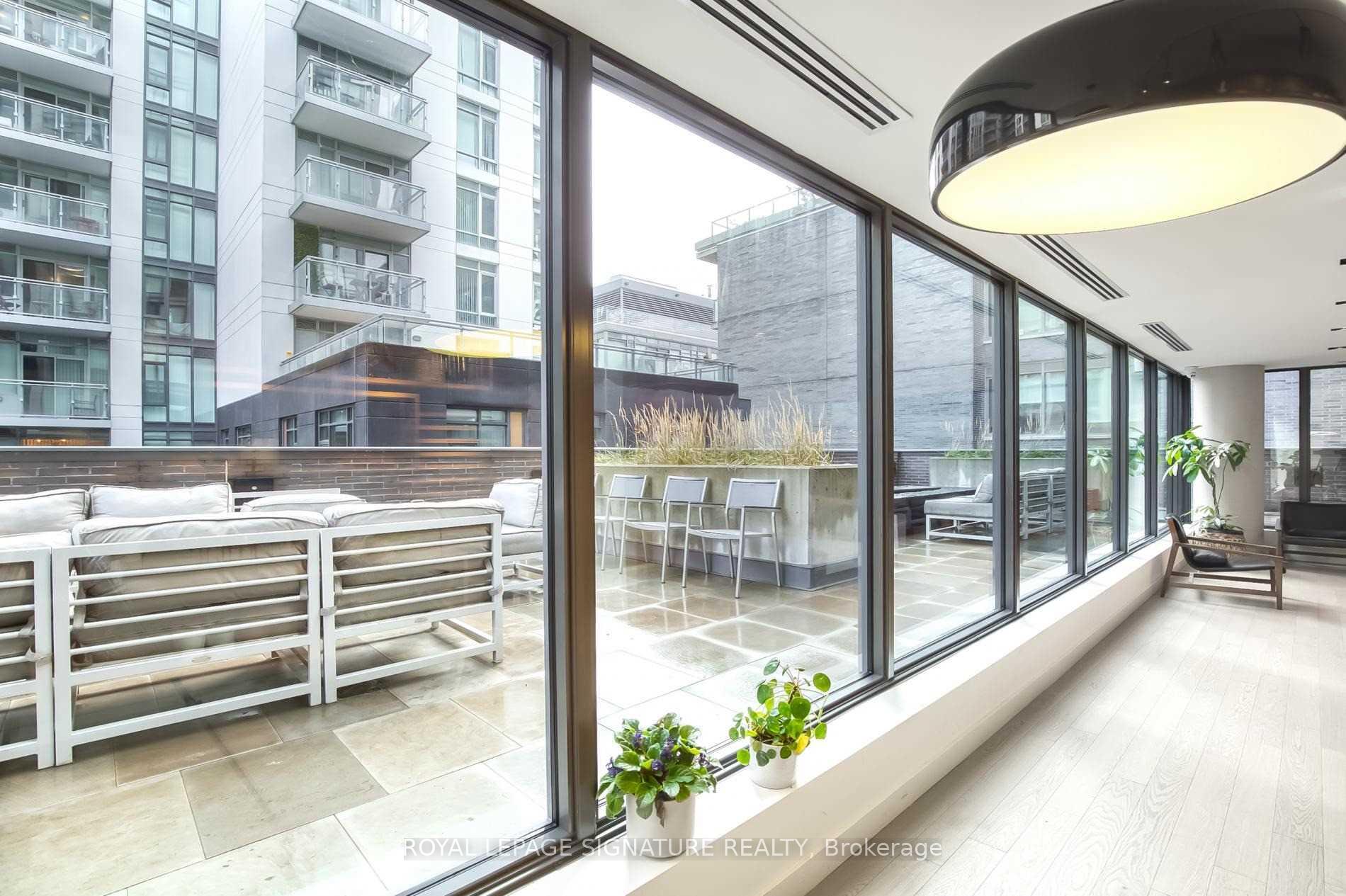Photo 16 of Unit 1413, 111 Bathurst Street, Toronto, Waterfront Communities — HOMEH