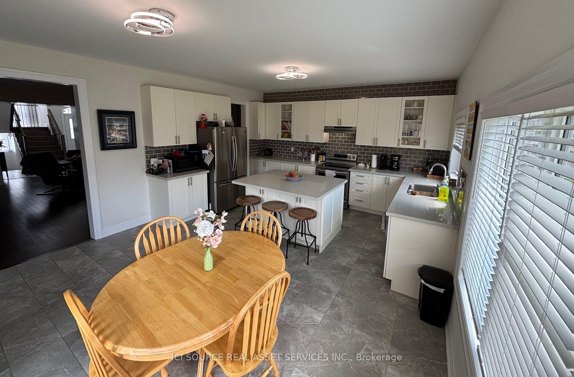 Photo 6 of 1011 Wickham Road, Innisfil, Rural Innisfil — HOMEH