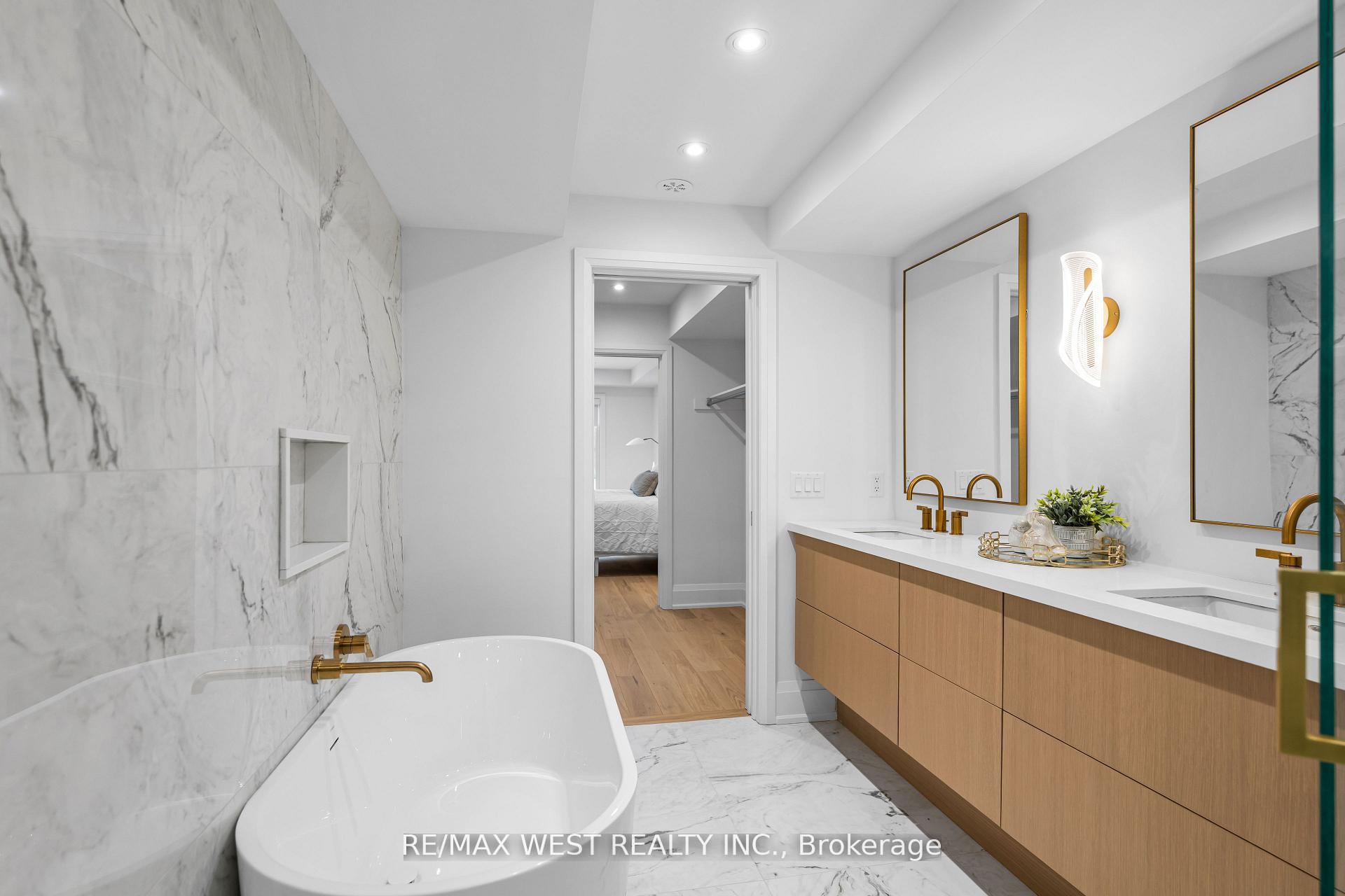 Photo 24 of 64 Gwynne Avenue, Toronto, South Parkdale — HOMEH