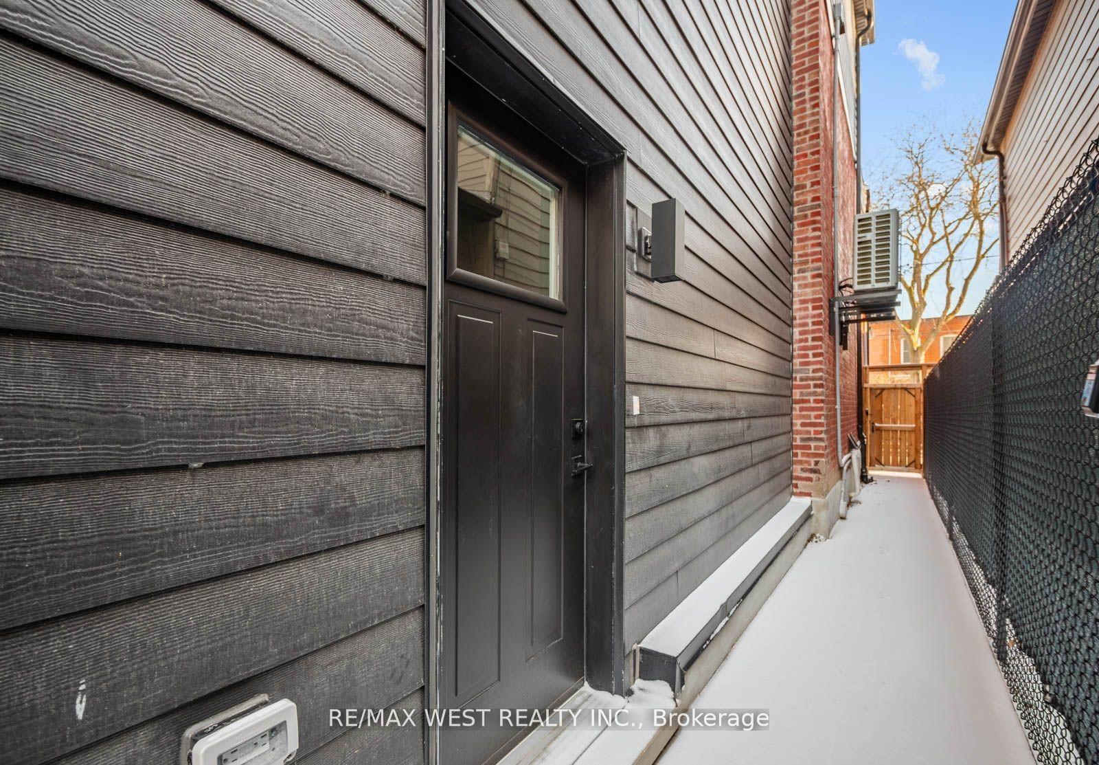 Photo 36 of 64 Gwynne Avenue, Toronto, South Parkdale — HOMEH