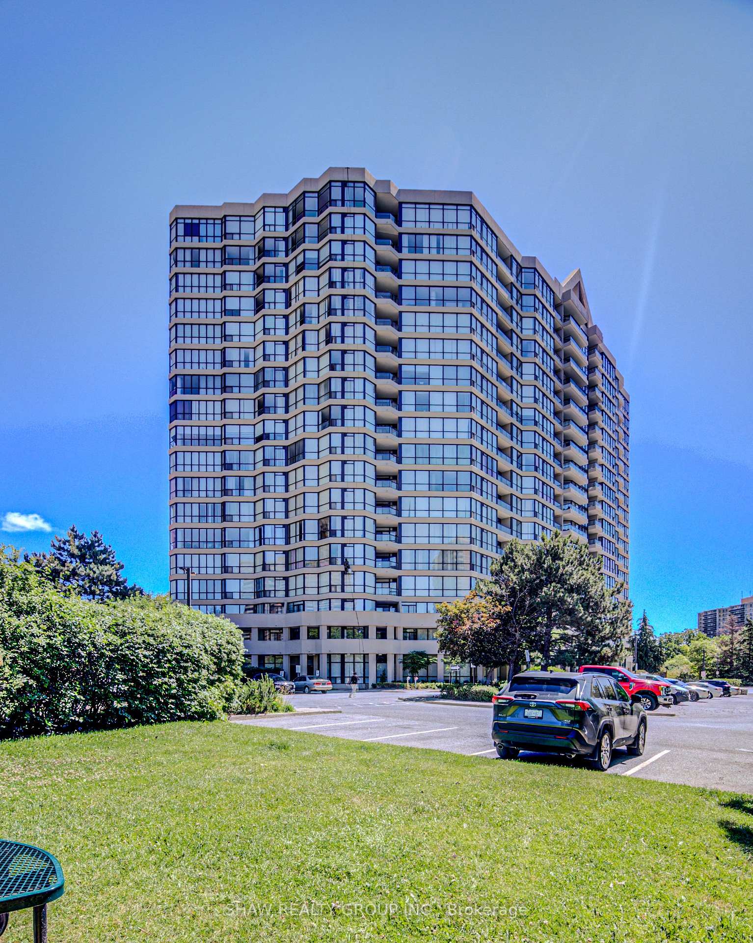 Photo 3 of Unit 1109, 5 Rowntree Road, Etobicoke, Mount Olive-Silverstone-Jamestown — HOMEH