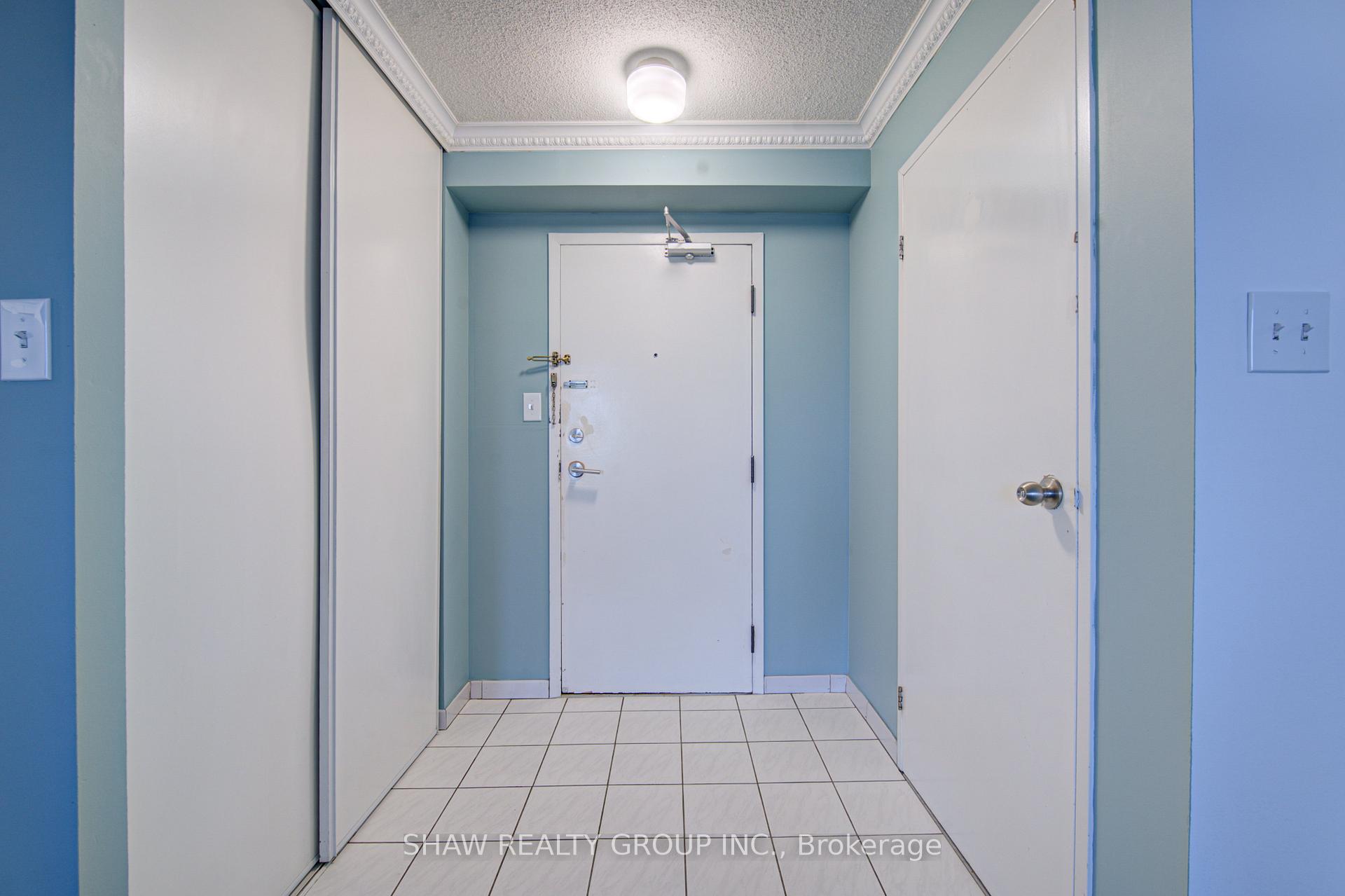 Photo 8 of Unit 1109, 5 Rowntree Road, Etobicoke, Mount Olive-Silverstone-Jamestown — HOMEH