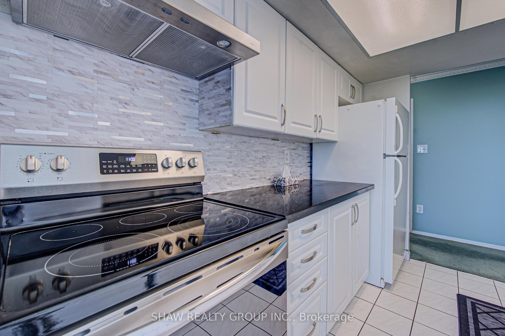 Photo 16 of Unit 1109, 5 Rowntree Road, Etobicoke, Mount Olive-Silverstone-Jamestown — HOMEH