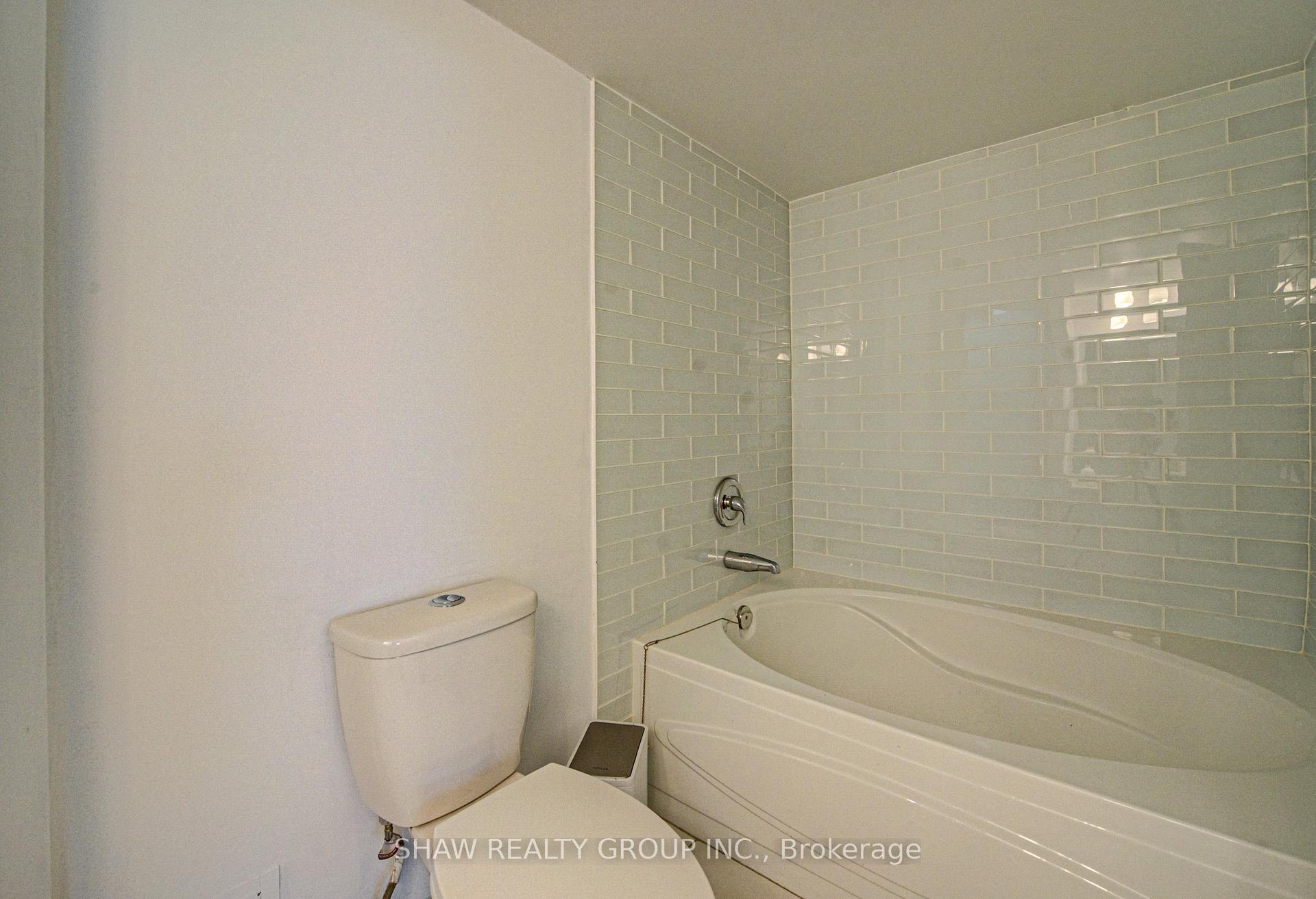 Photo 25 of Unit 1109, 5 Rowntree Road, Etobicoke, Mount Olive-Silverstone-Jamestown — HOMEH