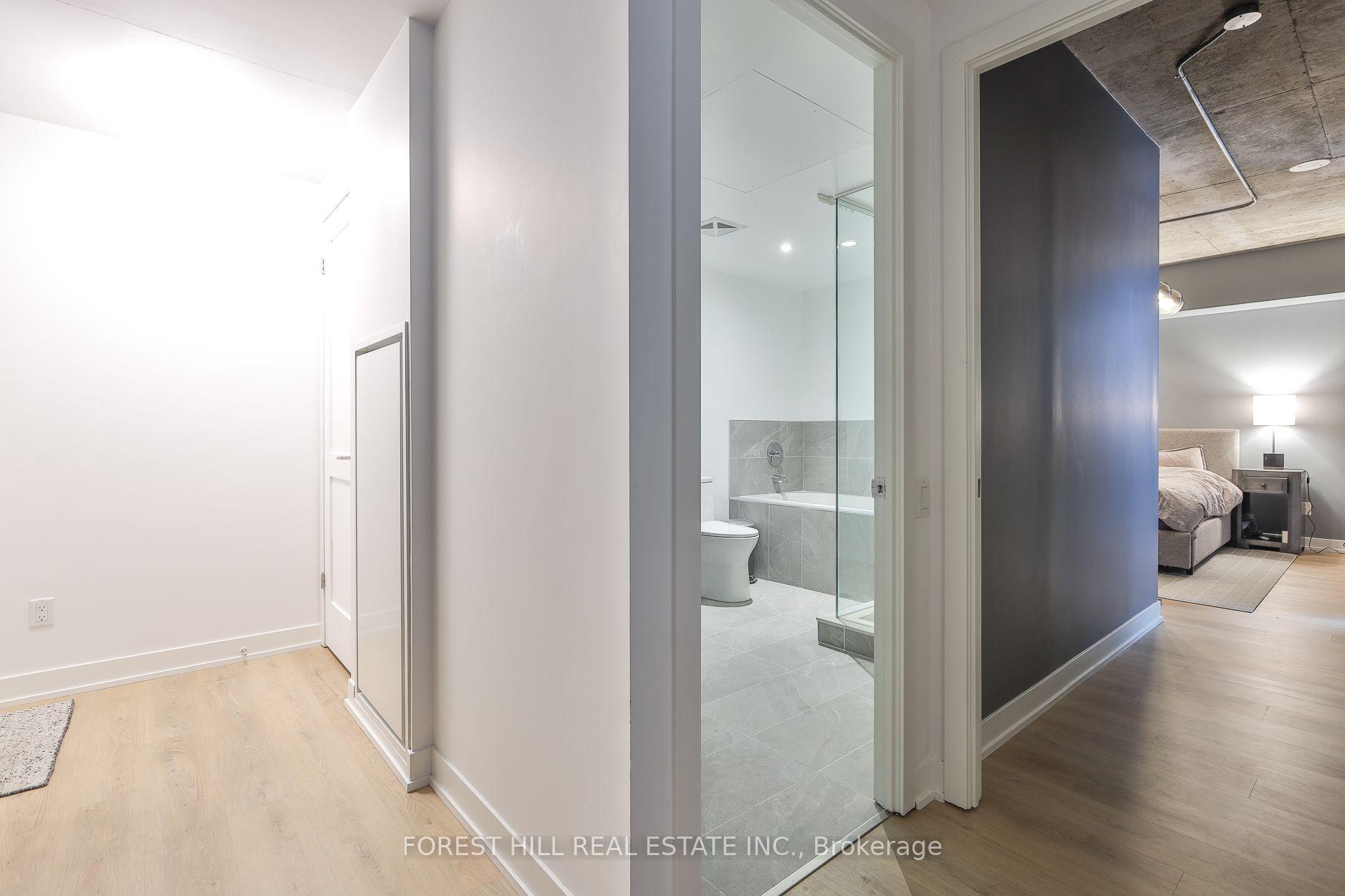 Photo 5 of Unit 522, 95 Bathurst Street, Toronto, Waterfront Communities — HOMEH