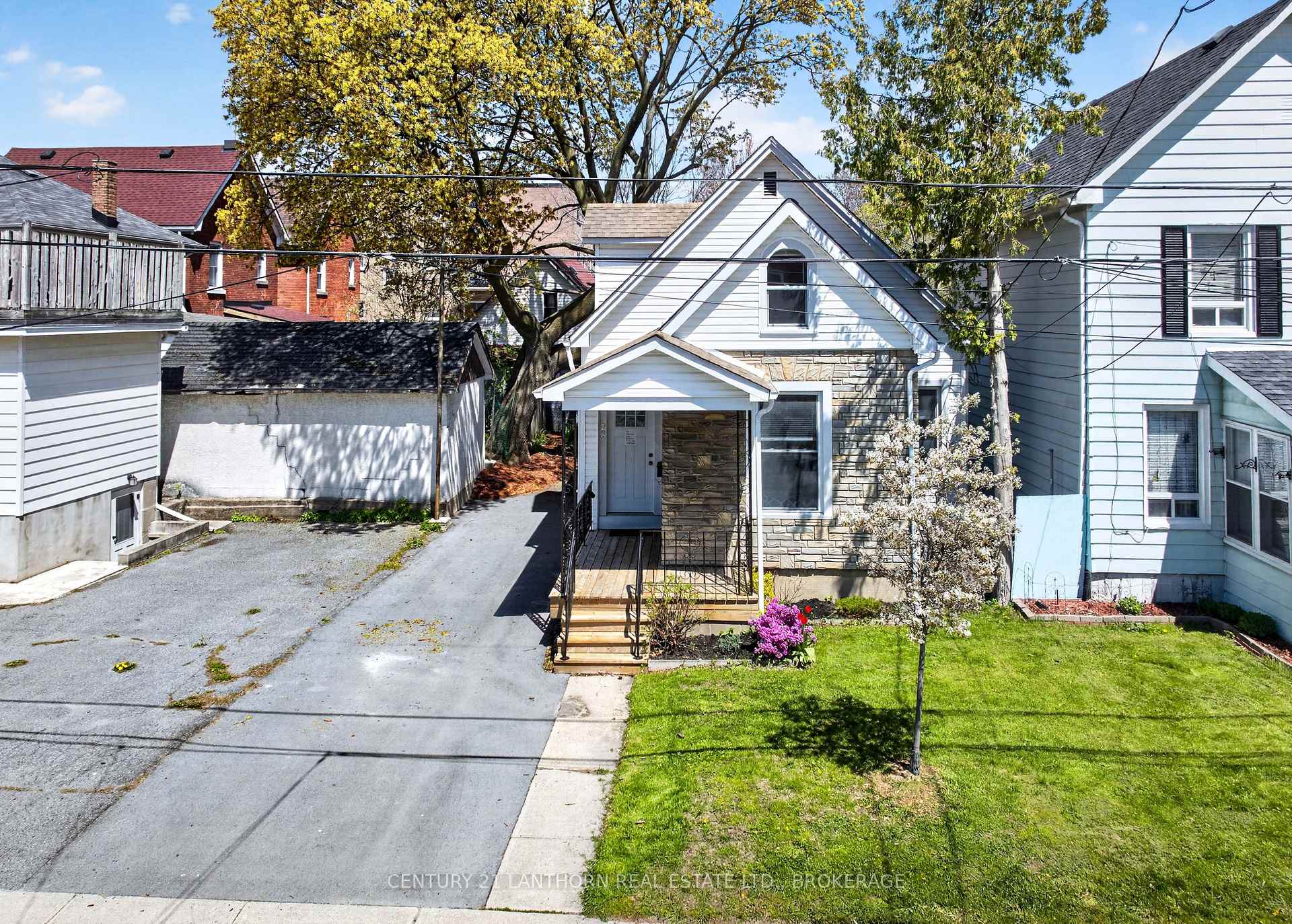 Photo 2 of 23 Jenkins Street, Kingston, East of Sir John A. Blvd — HOMEH