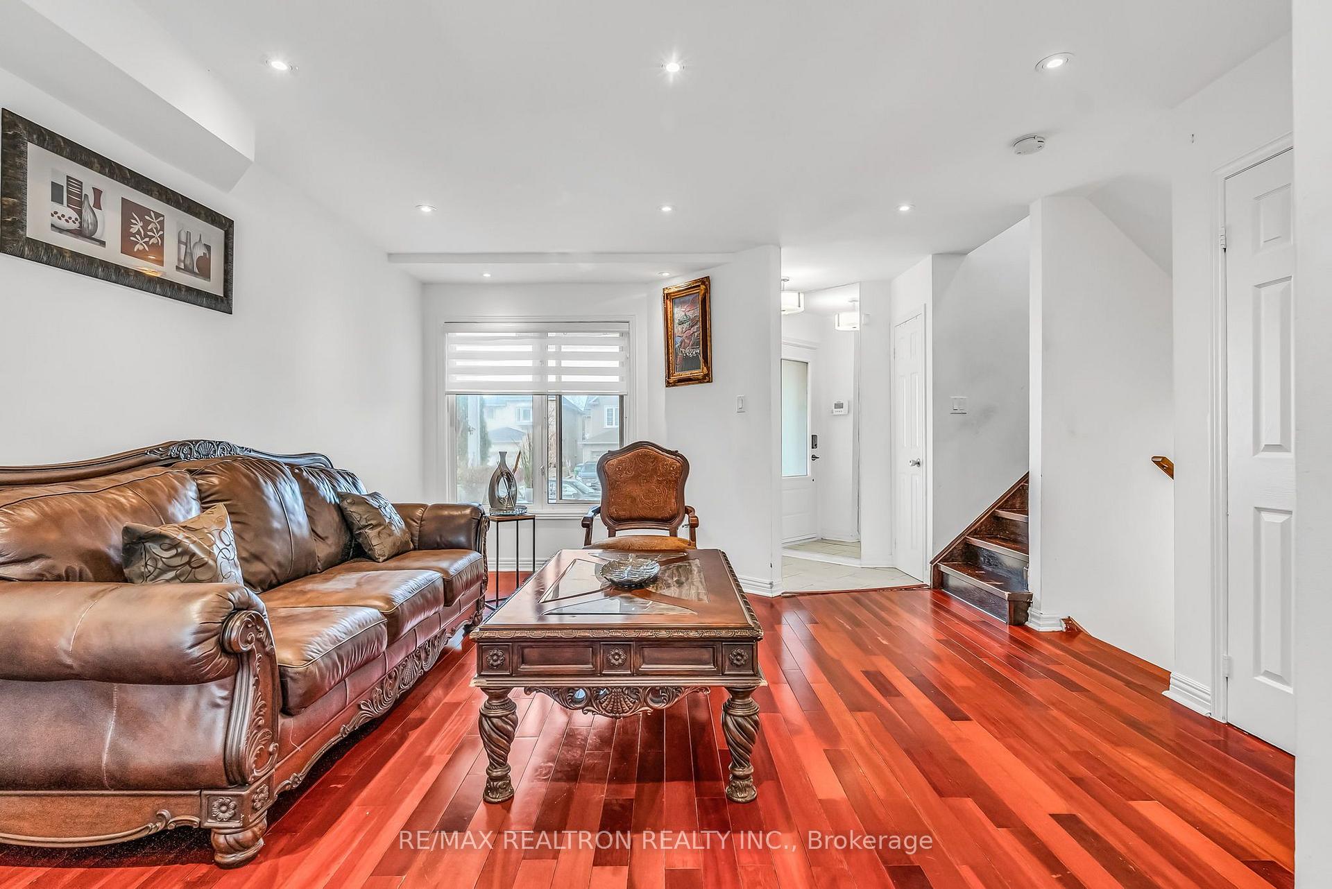 Photo 9 of 89 Beaconsfield Avenue, Brampton, Fletcher's West — HOMEH