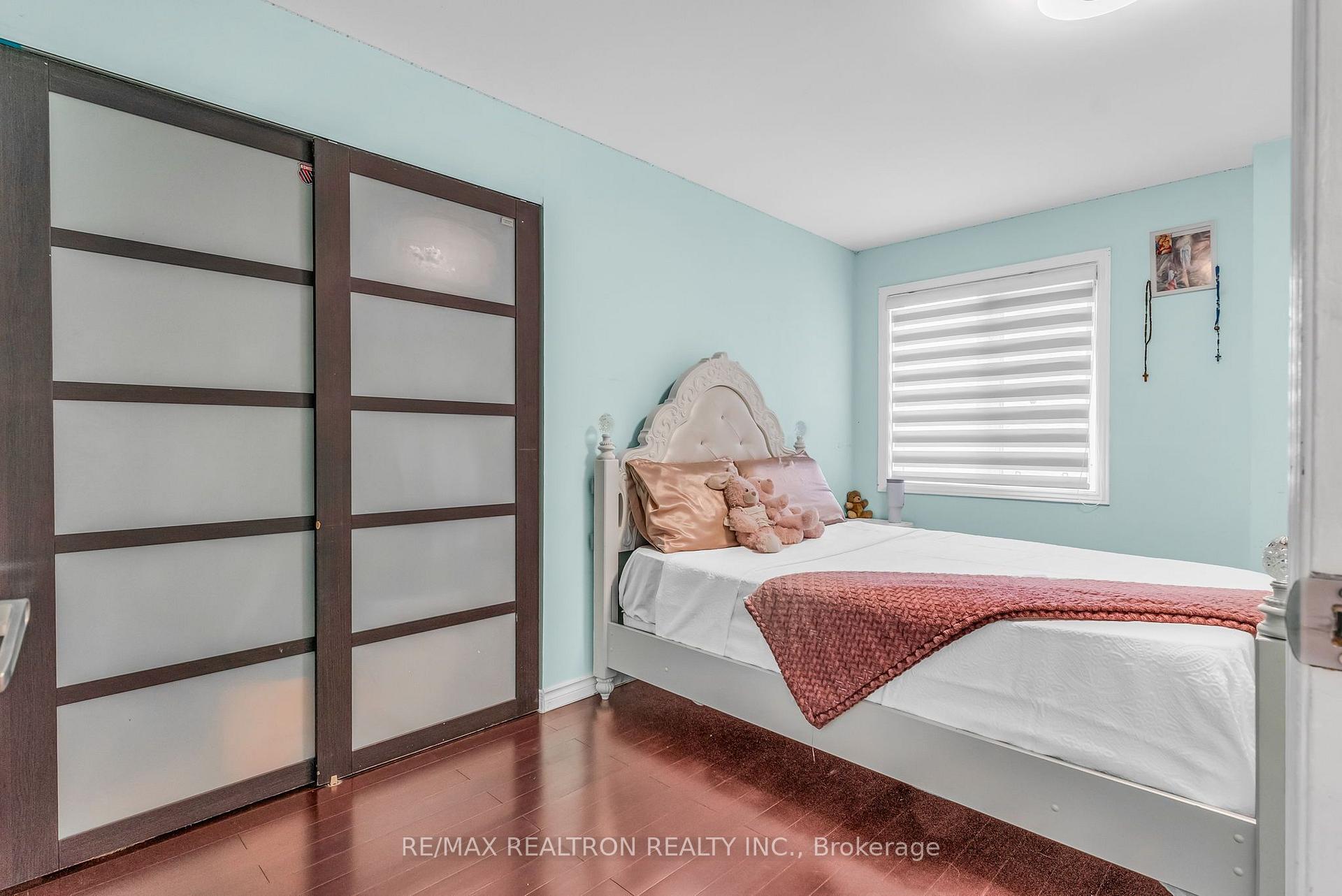 Photo 24 of 89 Beaconsfield Avenue, Brampton, Fletcher's West — HOMEH