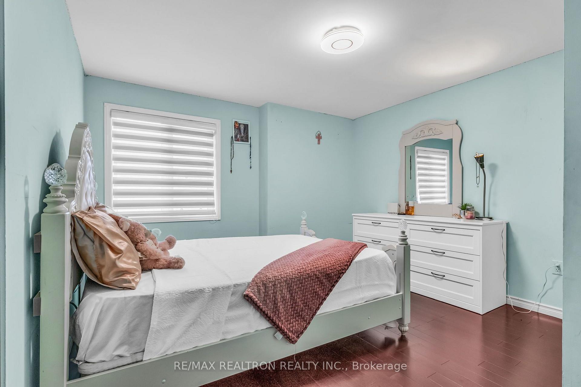Photo 25 of 89 Beaconsfield Avenue, Brampton, Fletcher's West — HOMEH