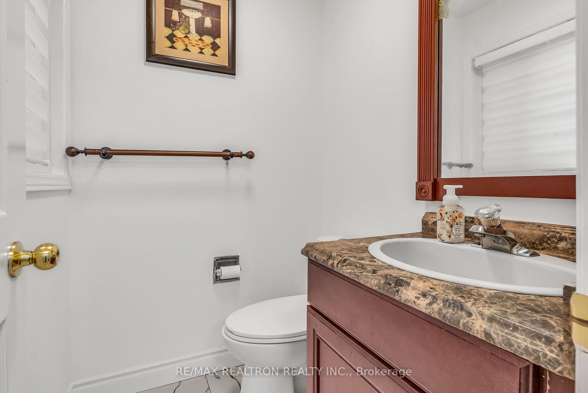 Photo 34 of 89 Beaconsfield Avenue, Brampton, Fletcher's West — HOMEH