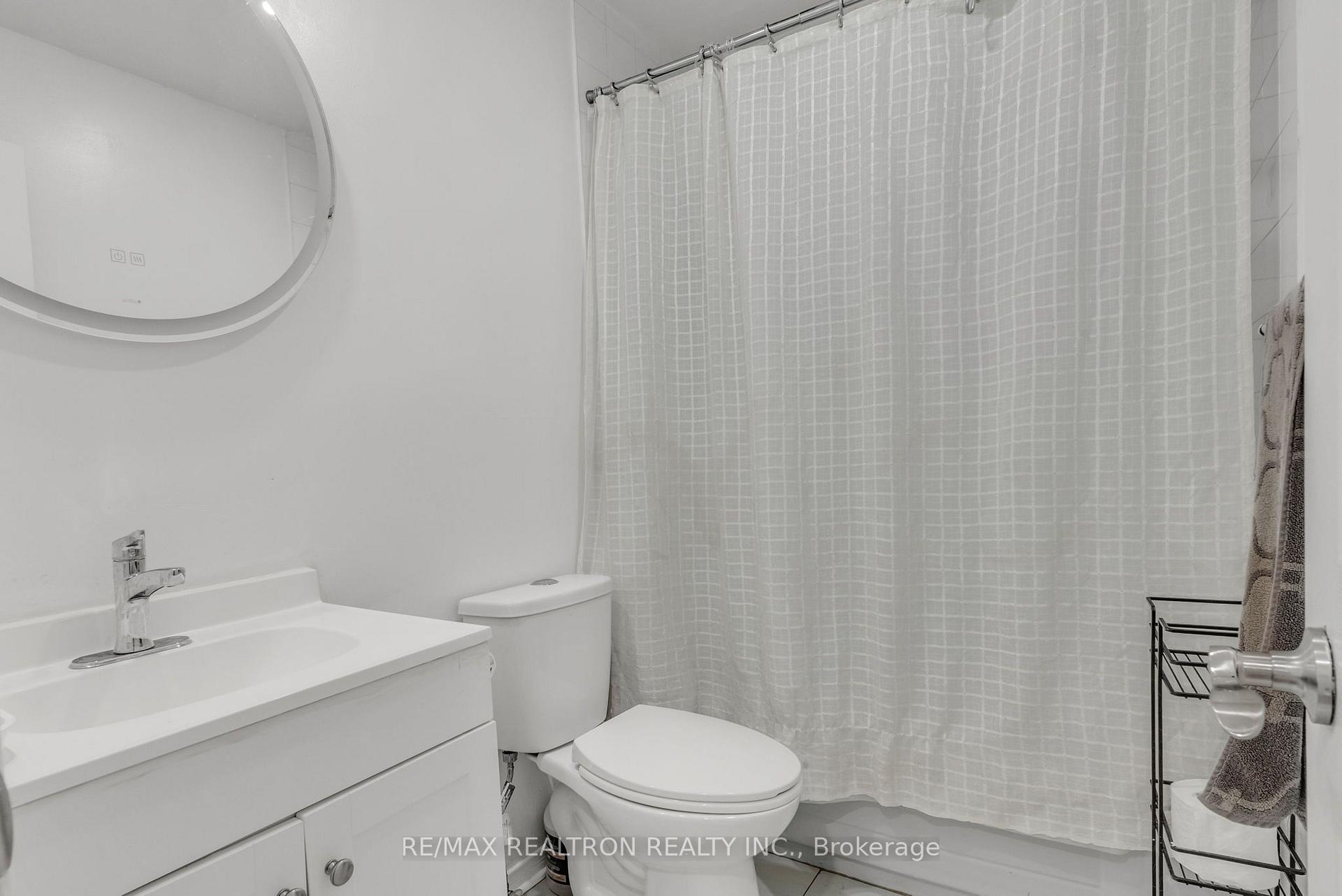 Photo 39 of 89 Beaconsfield Avenue, Brampton, Fletcher's West — HOMEH