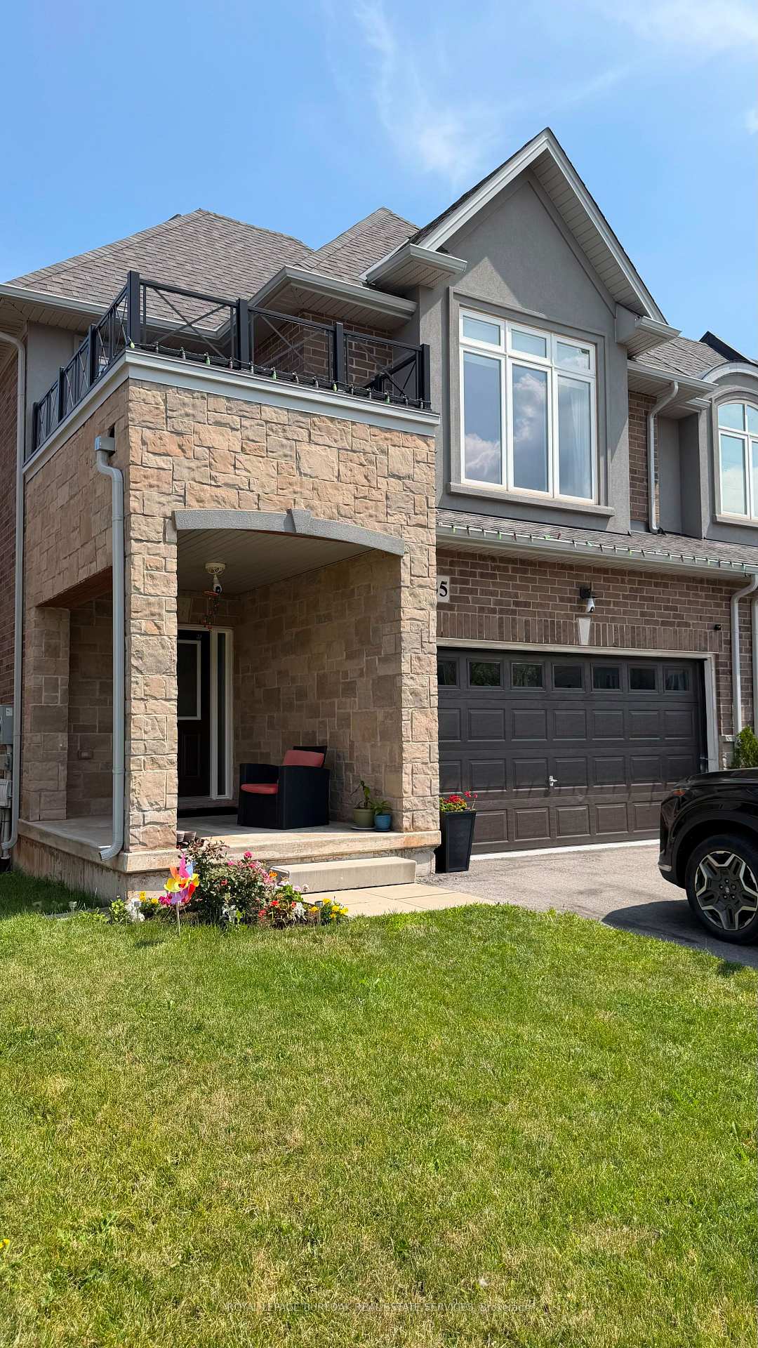 Photo 2 of 35 Pinot Crescent, Hamilton, Fruitland — HOMEH