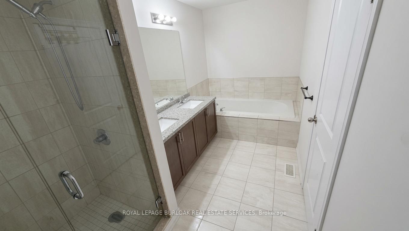 Photo 12 of 35 Pinot Crescent, Hamilton, Fruitland — HOMEH