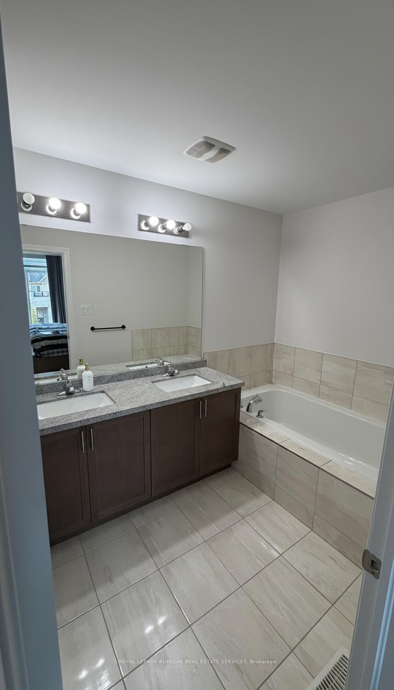 Photo 28 of 35 Pinot Crescent, Hamilton, Fruitland — HOMEH